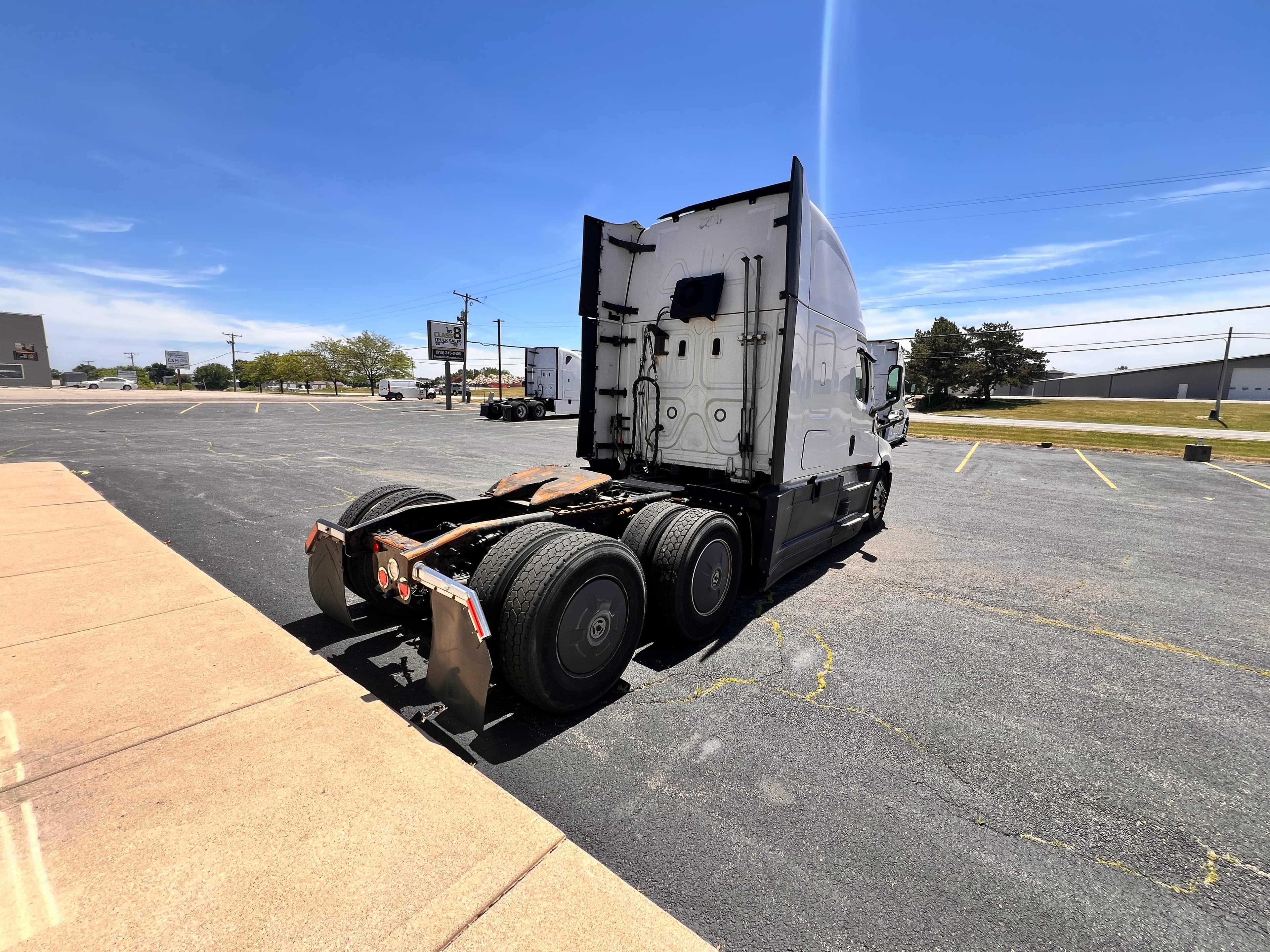 2022 Freightliner Cascadia 126