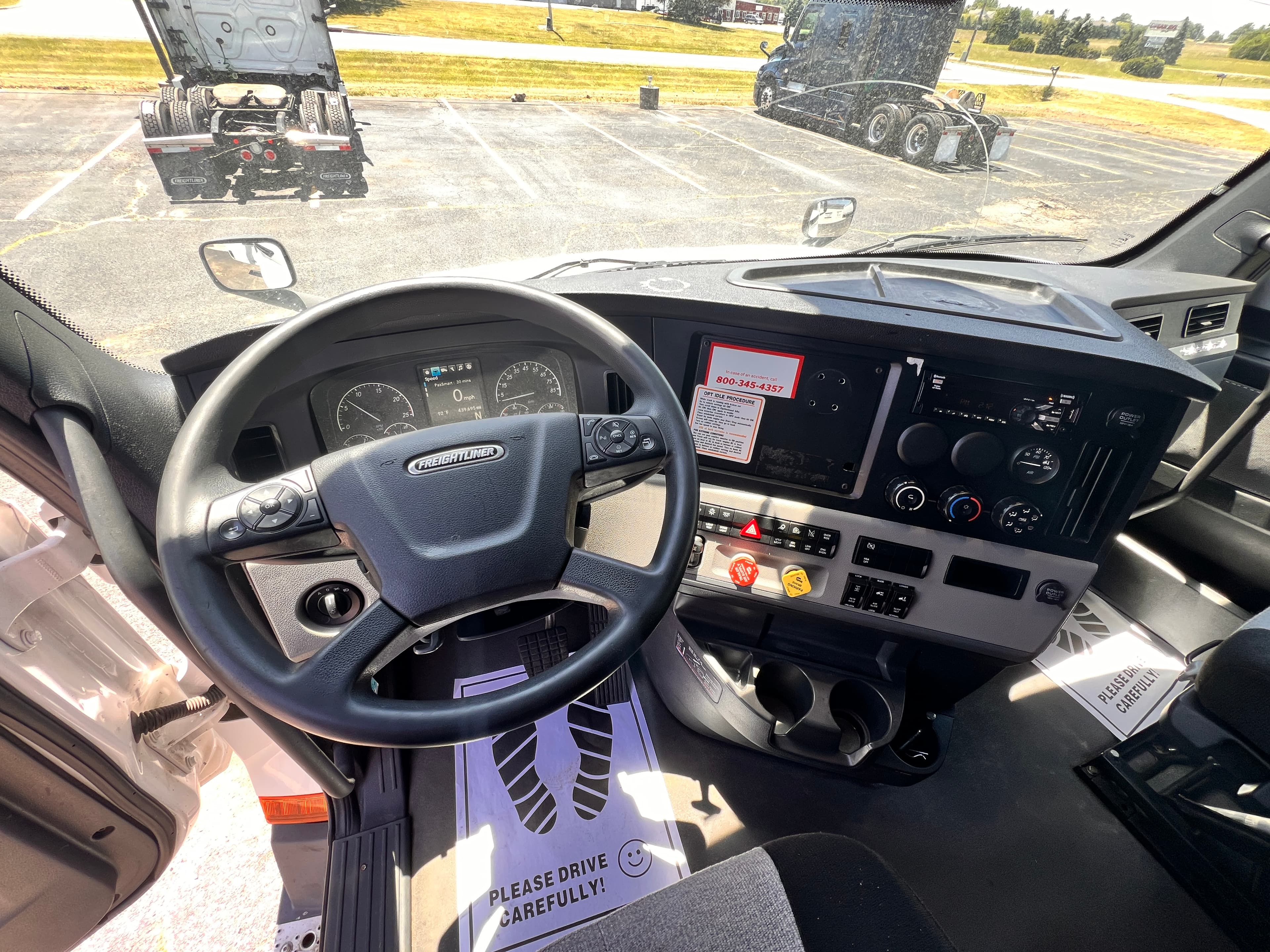 2022 Freightliner Cascadia 126