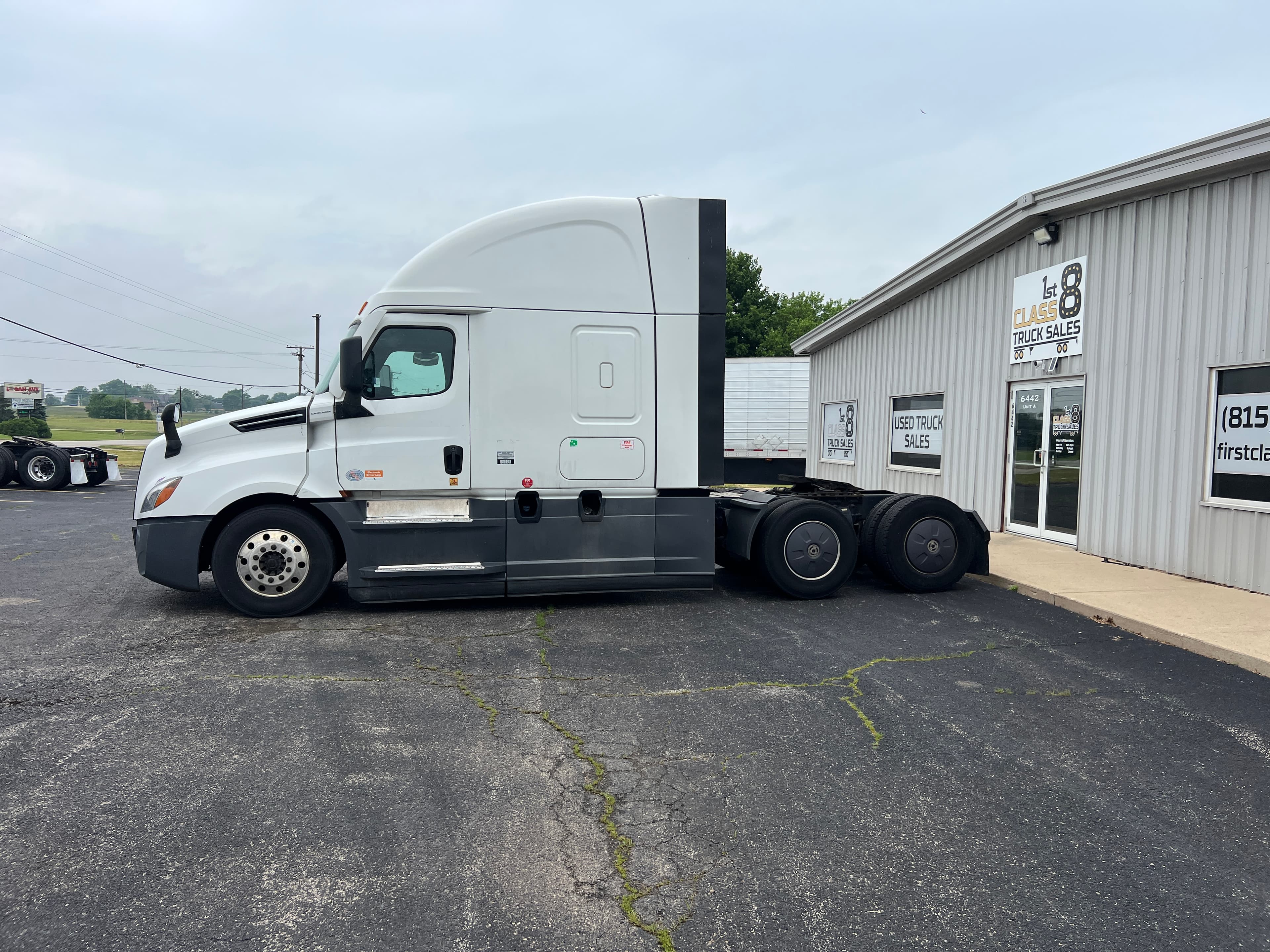 2022 Freightliner Cascadia 126