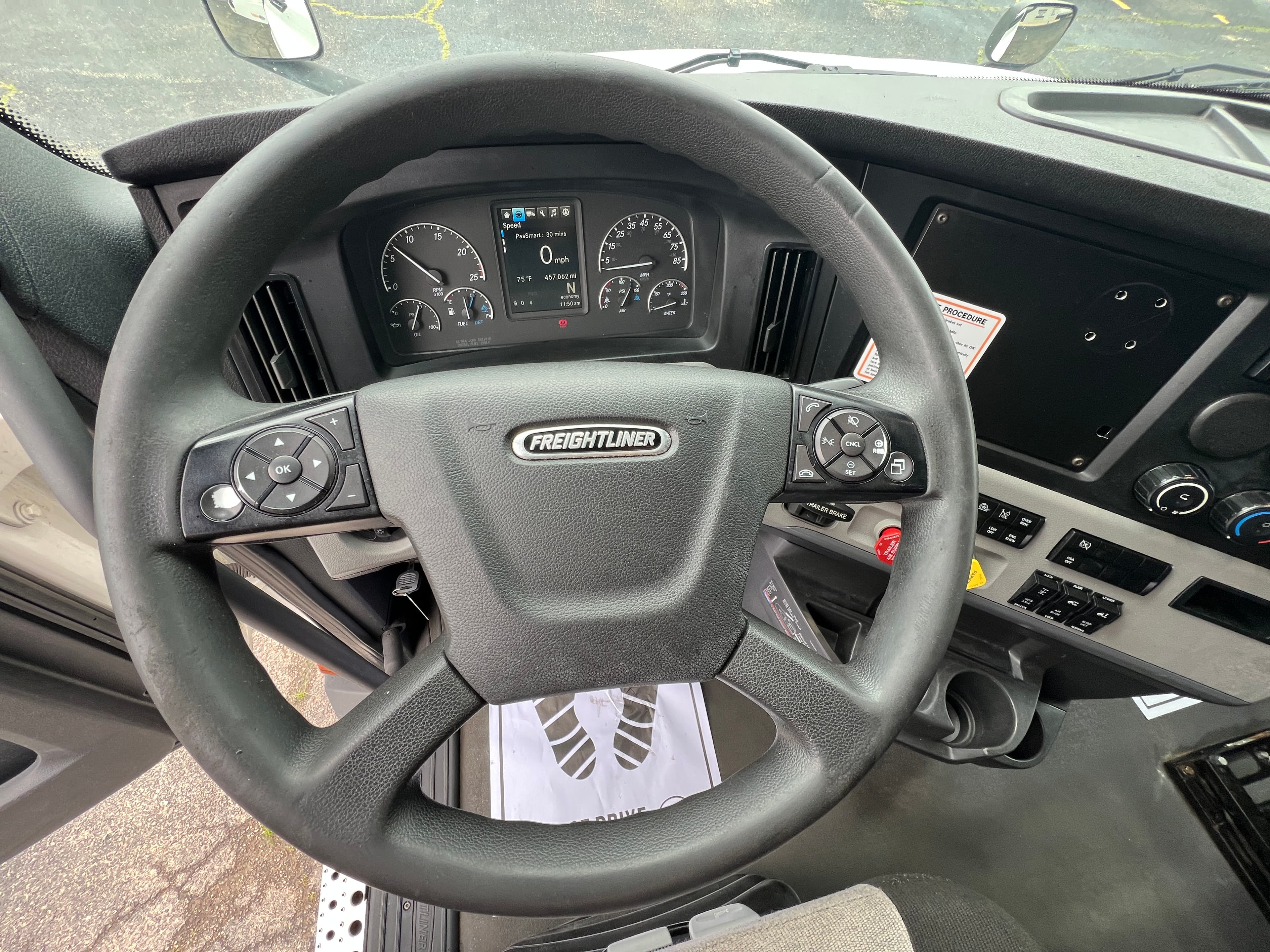 2022 Freightliner Cascadia 126
