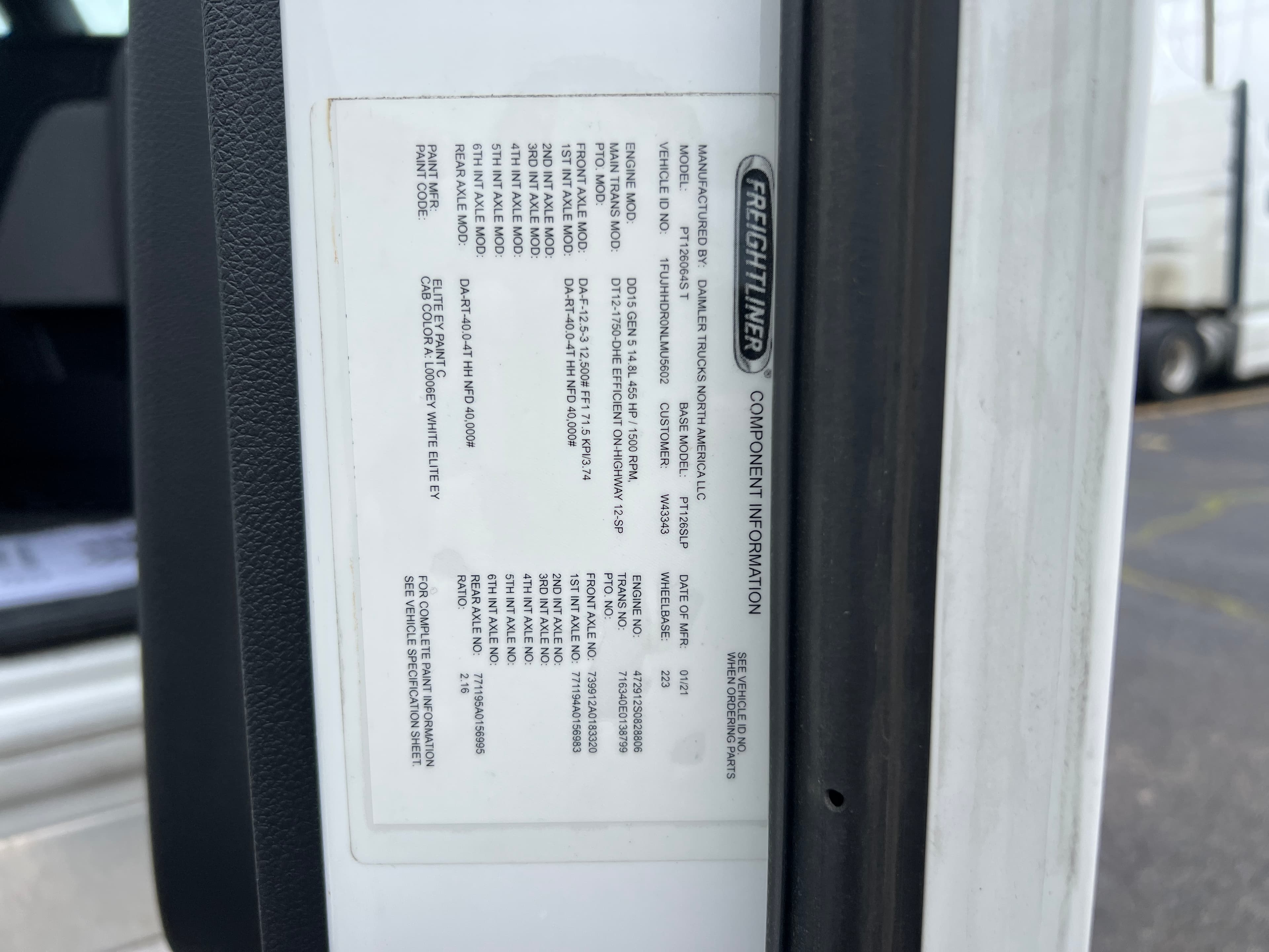 2022 Freightliner Cascadia 126