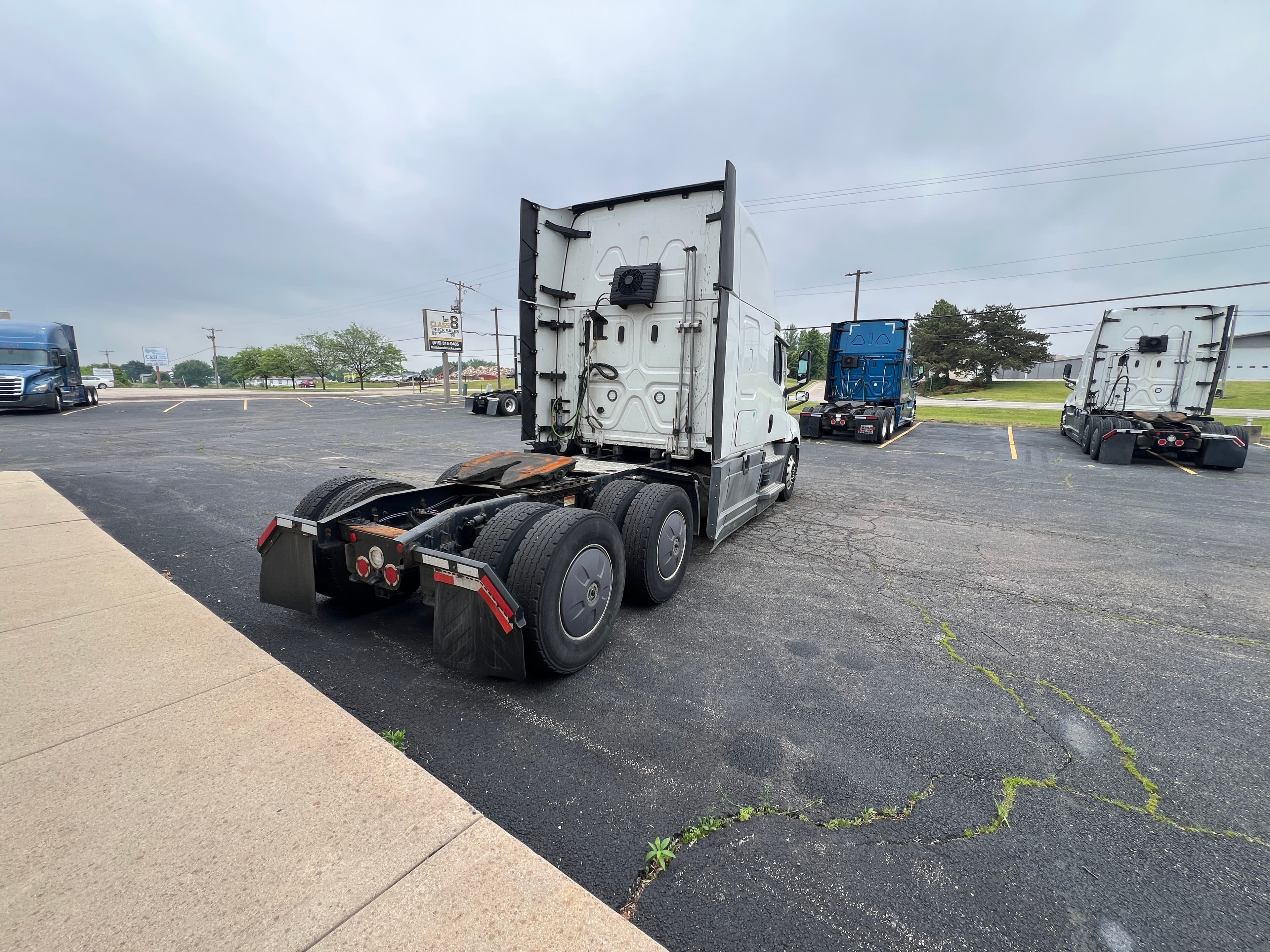 2022 Freightliner Cascadia 126
