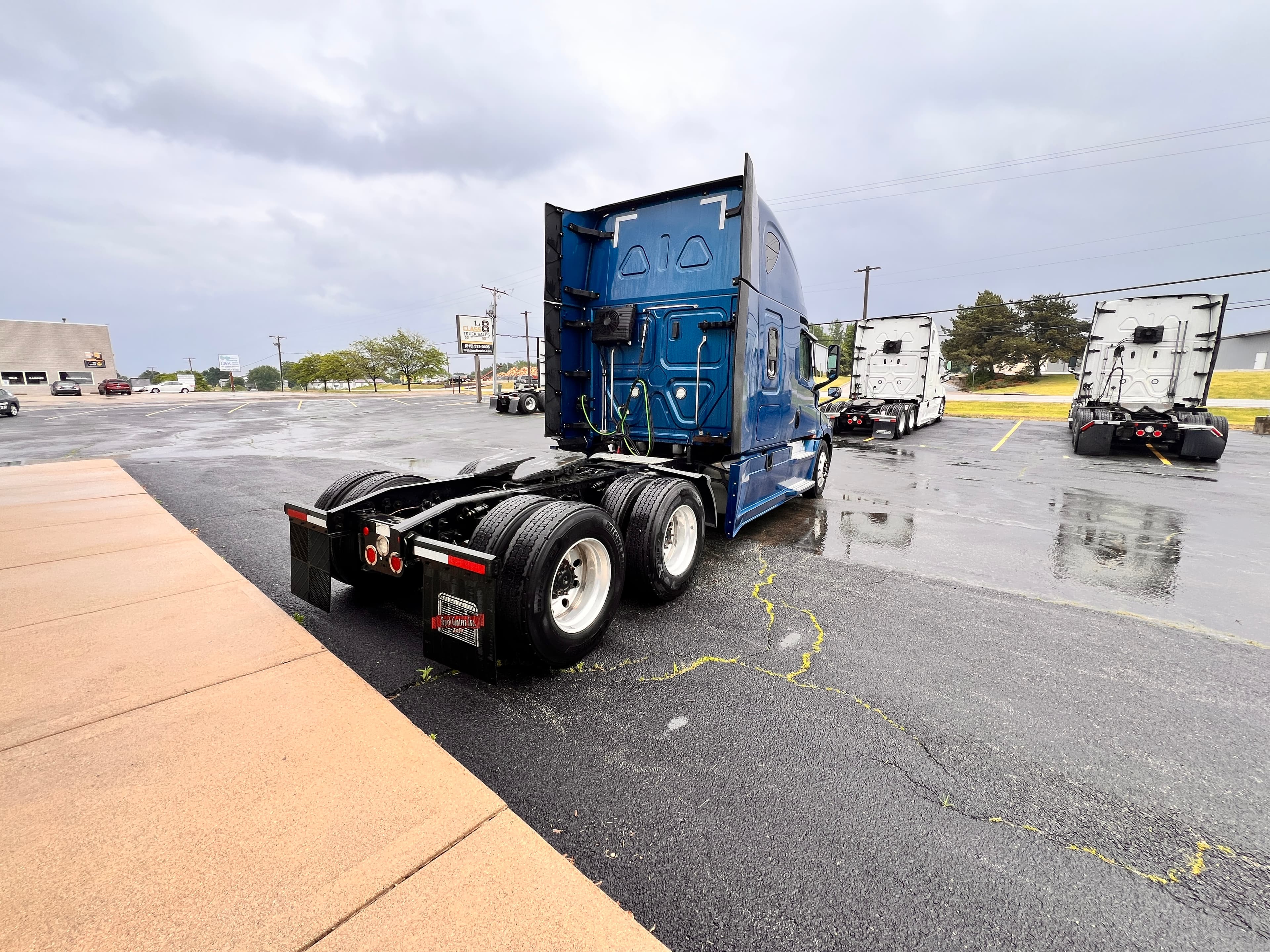 2020 Freightliner Cascadia 126