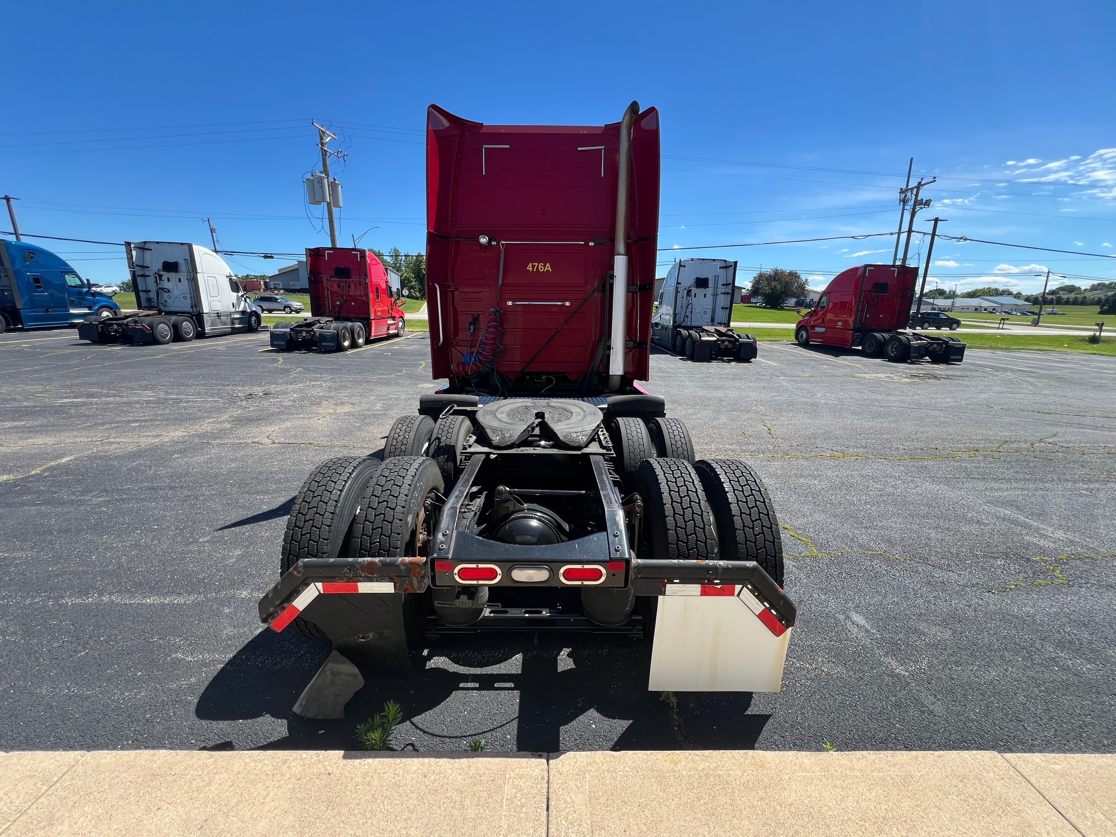 2015 Volvo VNL670