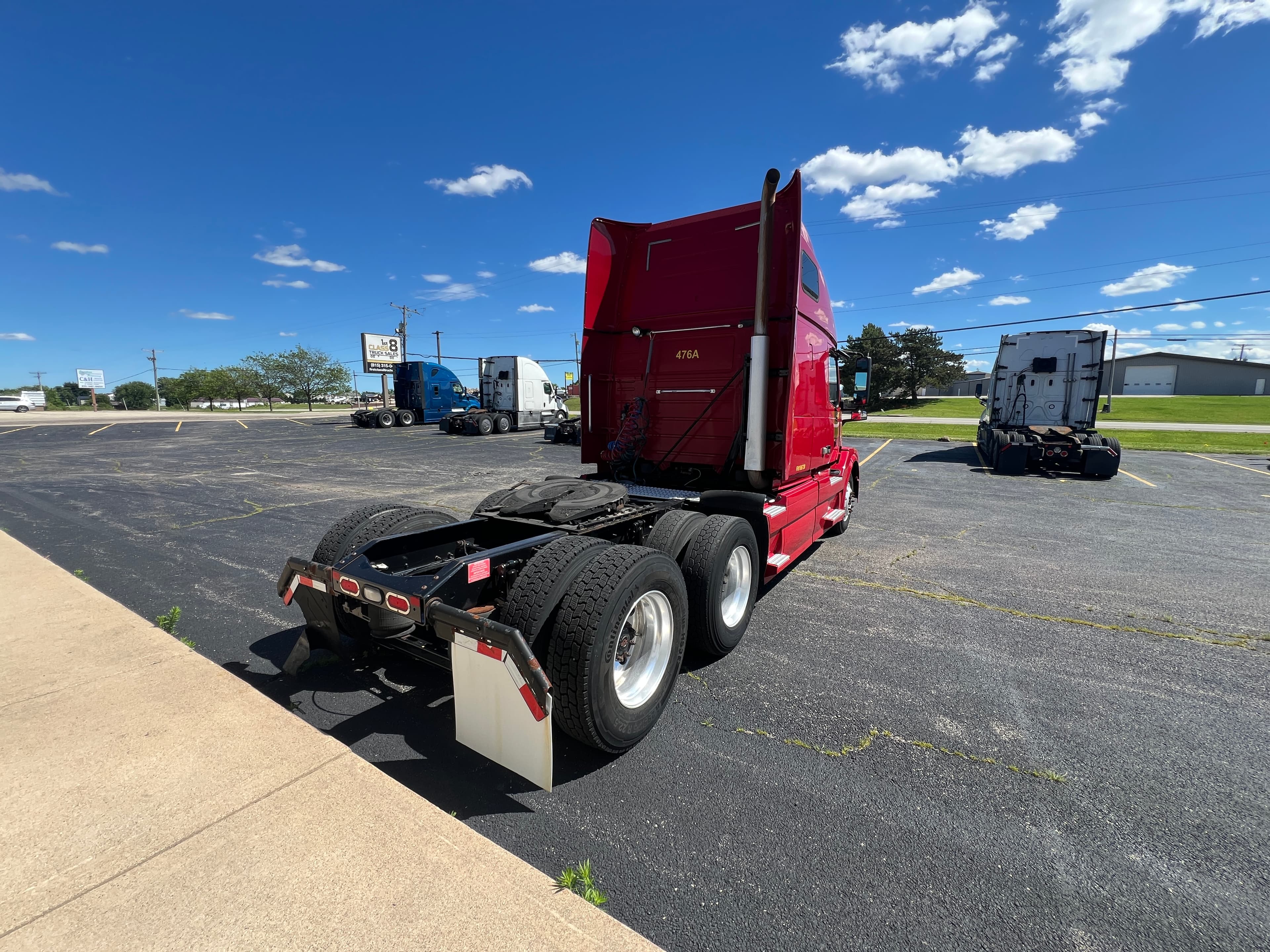 2015 Volvo VNL670
