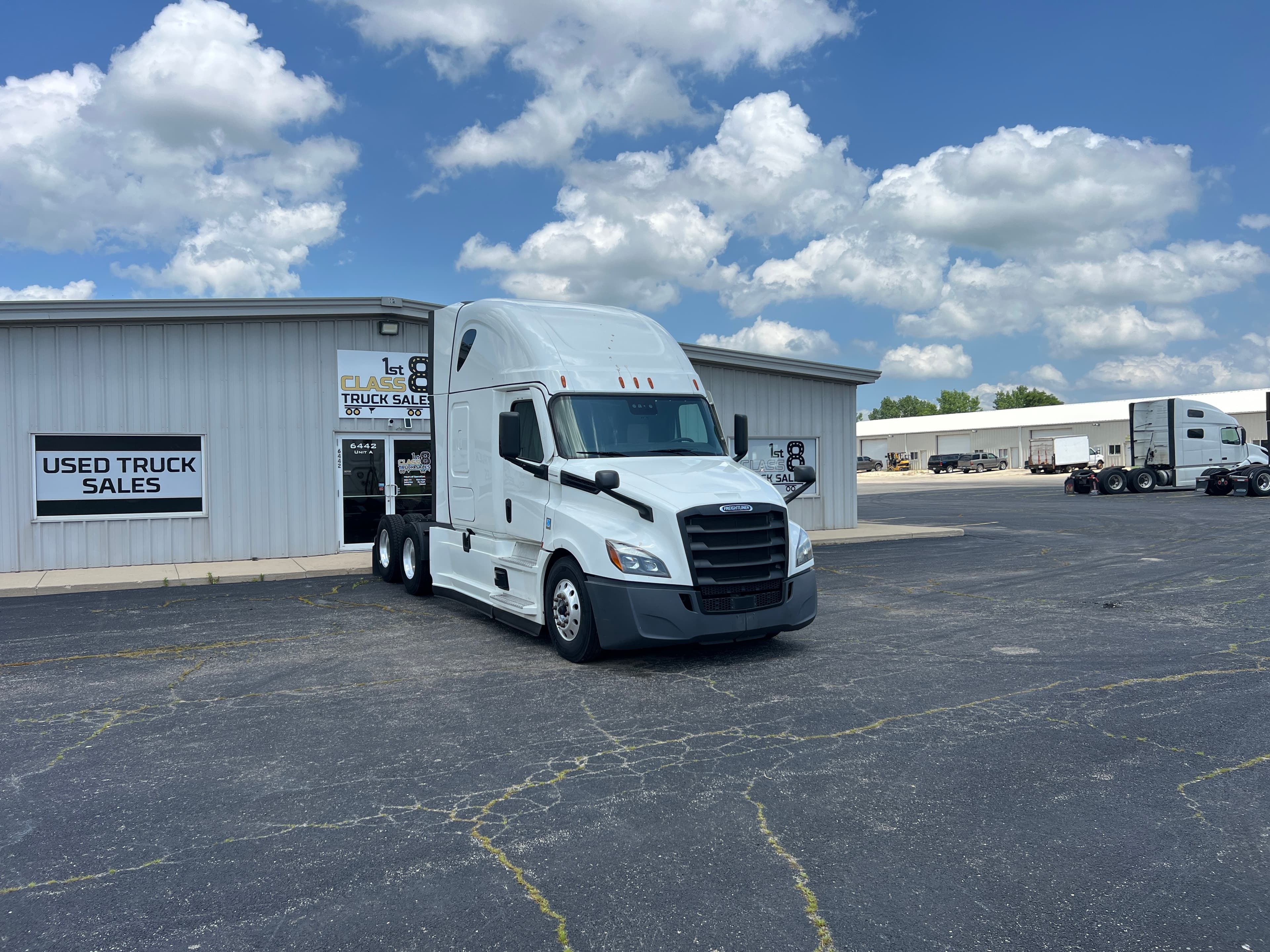 2022 Freightliner Cascadia 126