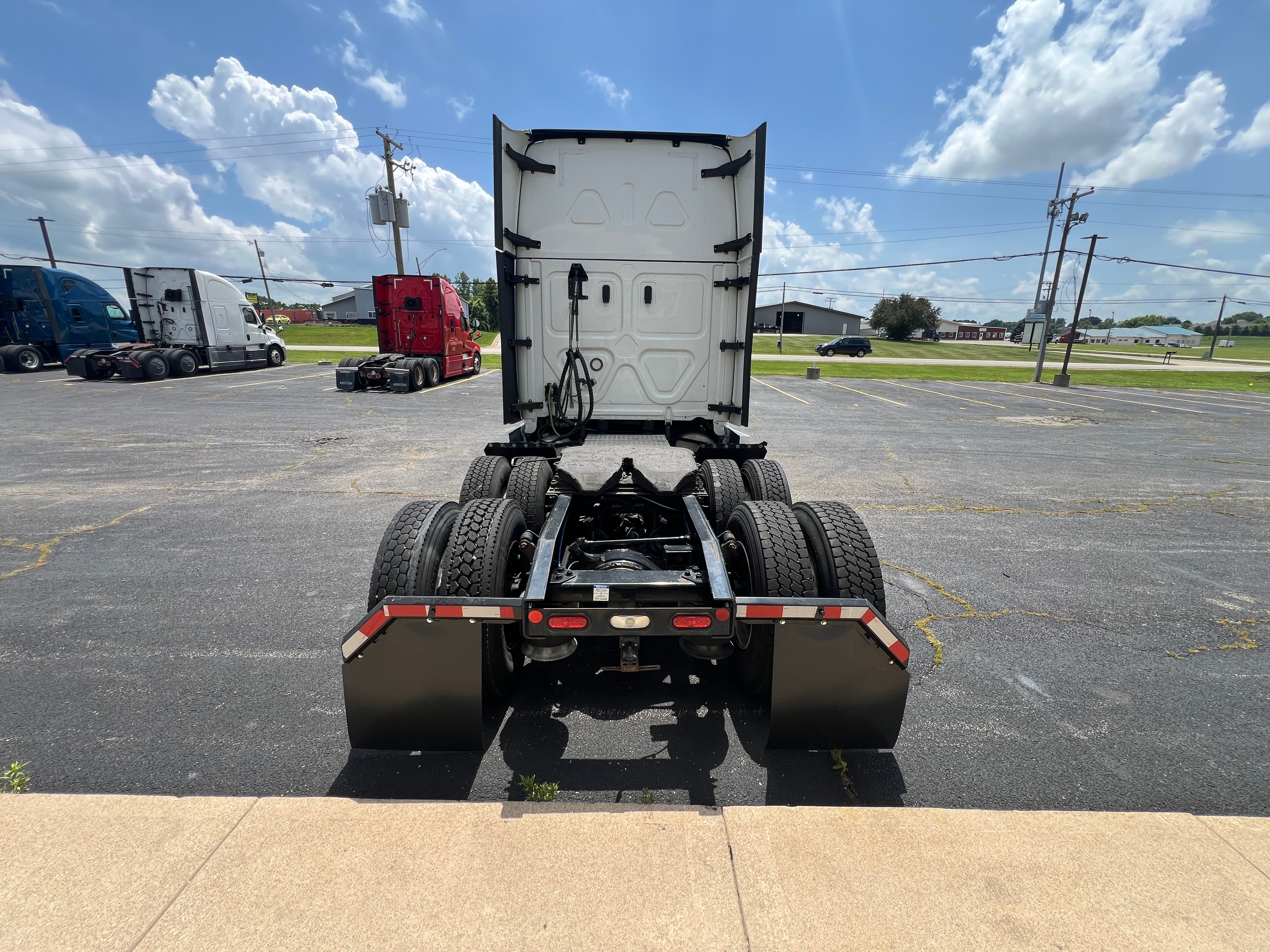 2022 Freightliner Cascadia 126