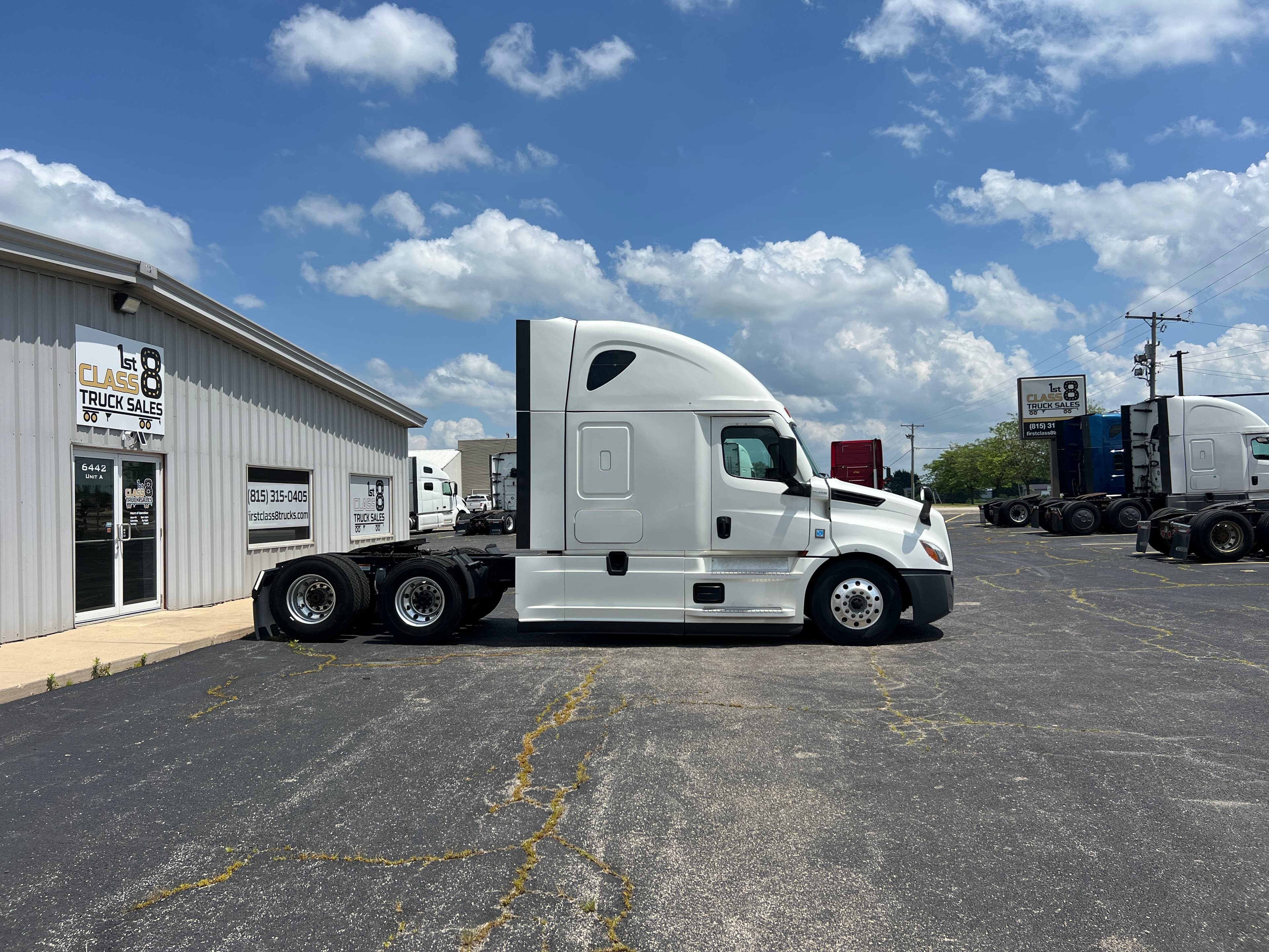 2022 Freightliner Cascadia 126
