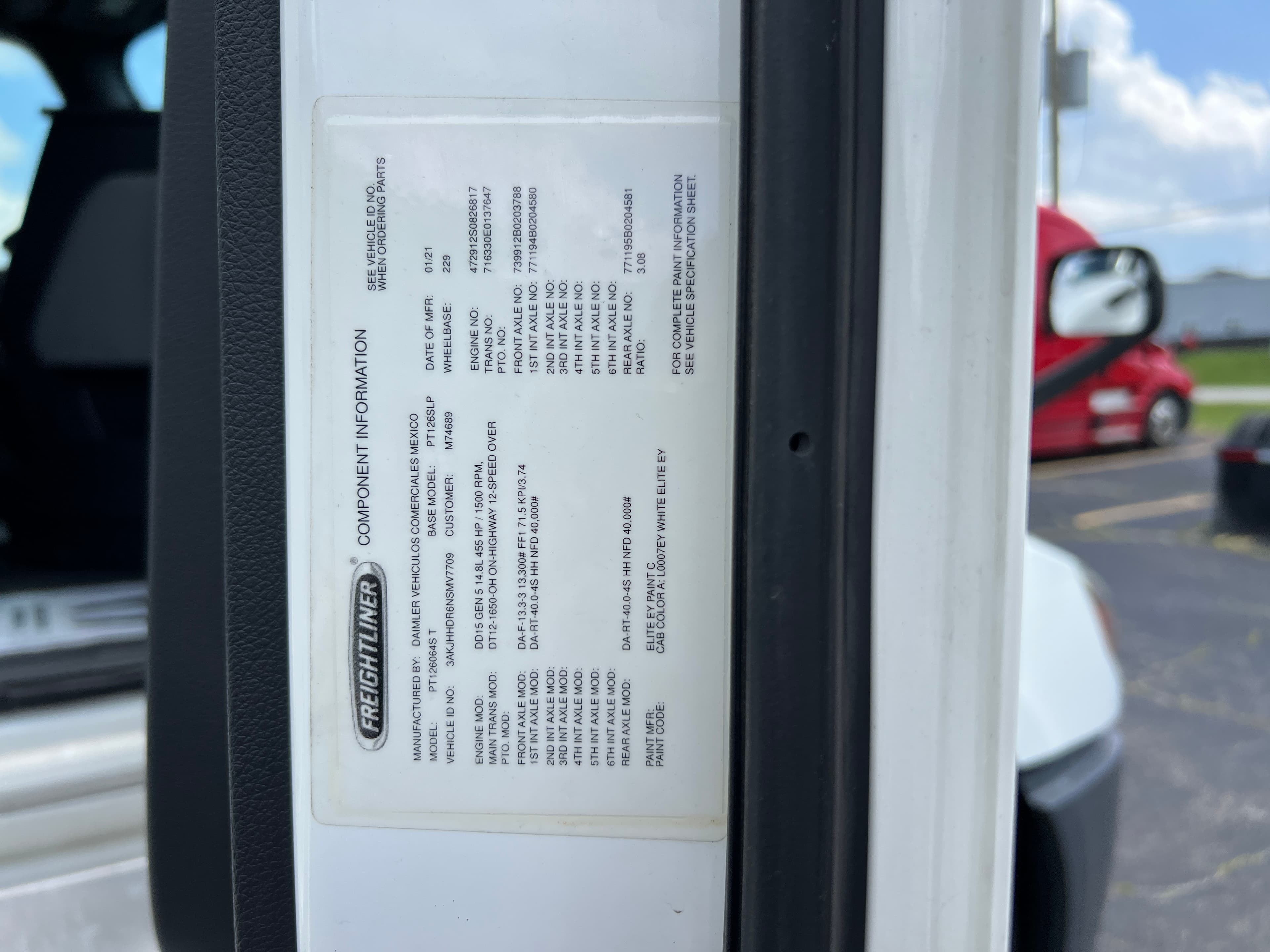 2022 Freightliner Cascadia 126
