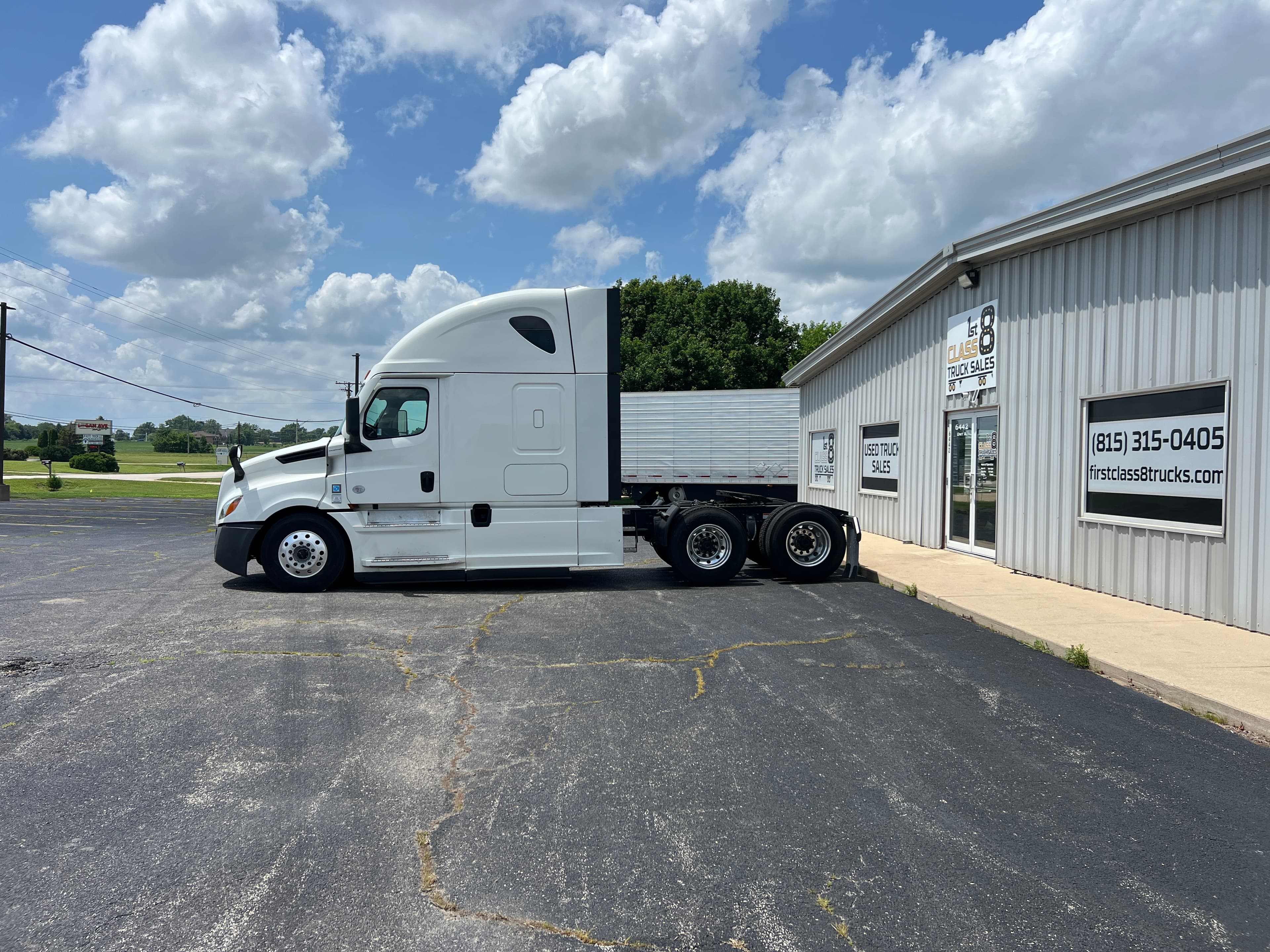 2022 Freightliner Cascadia 126
