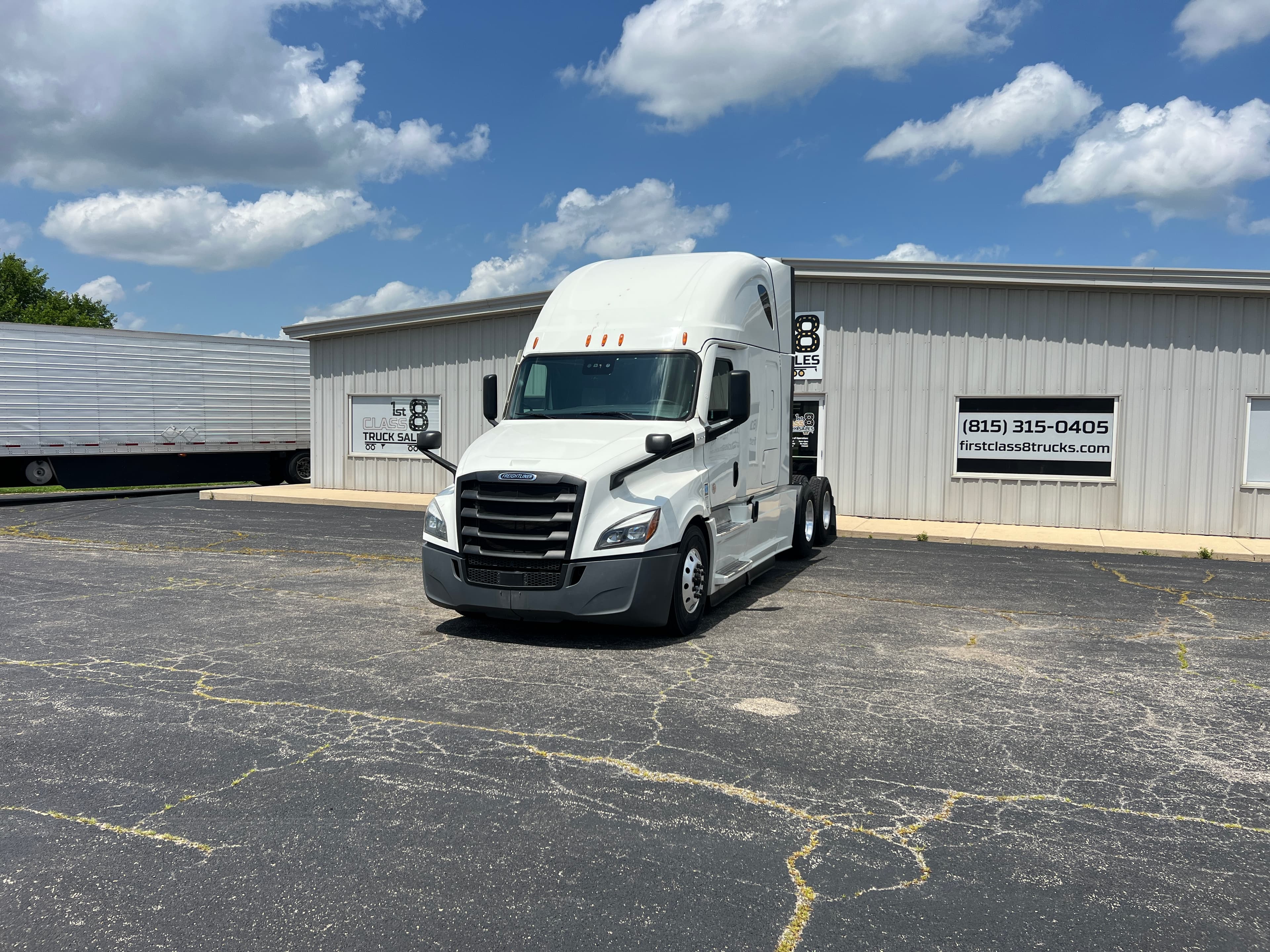 2022 Freightliner Cascadia 126