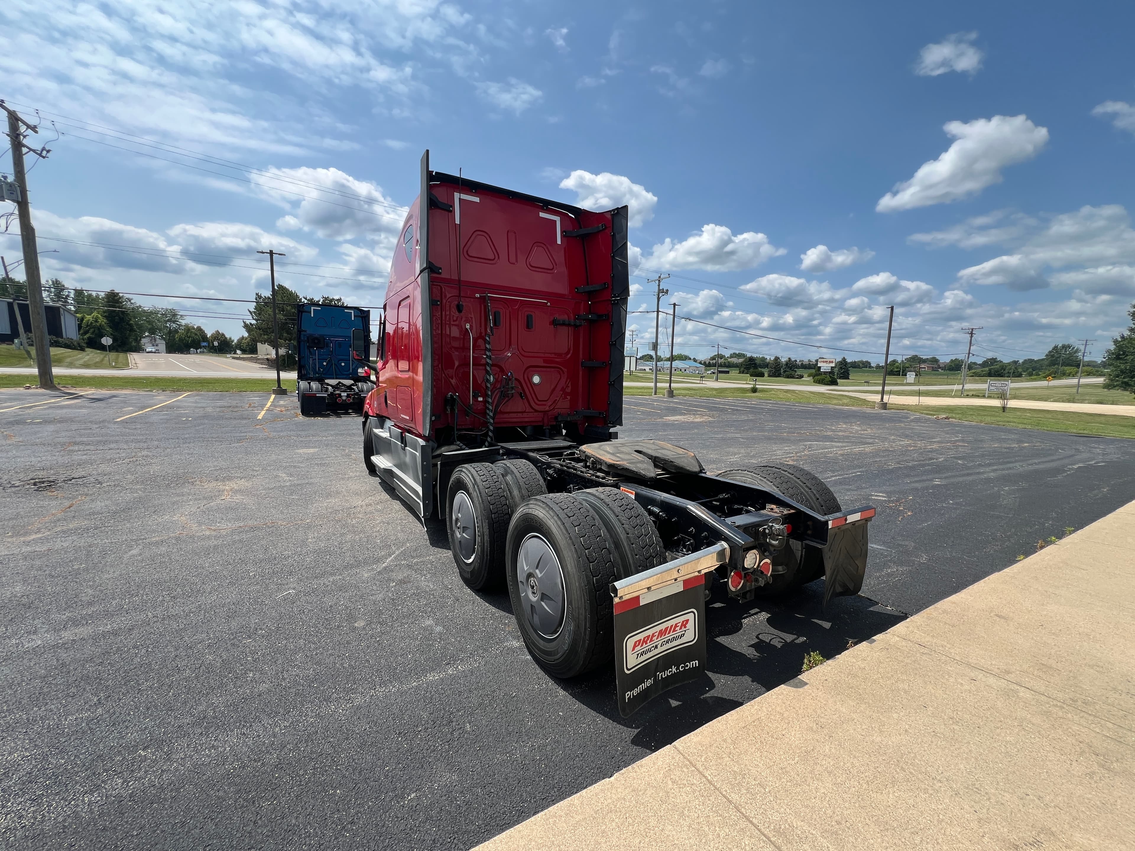 2022 Freightliner Cascadia 126