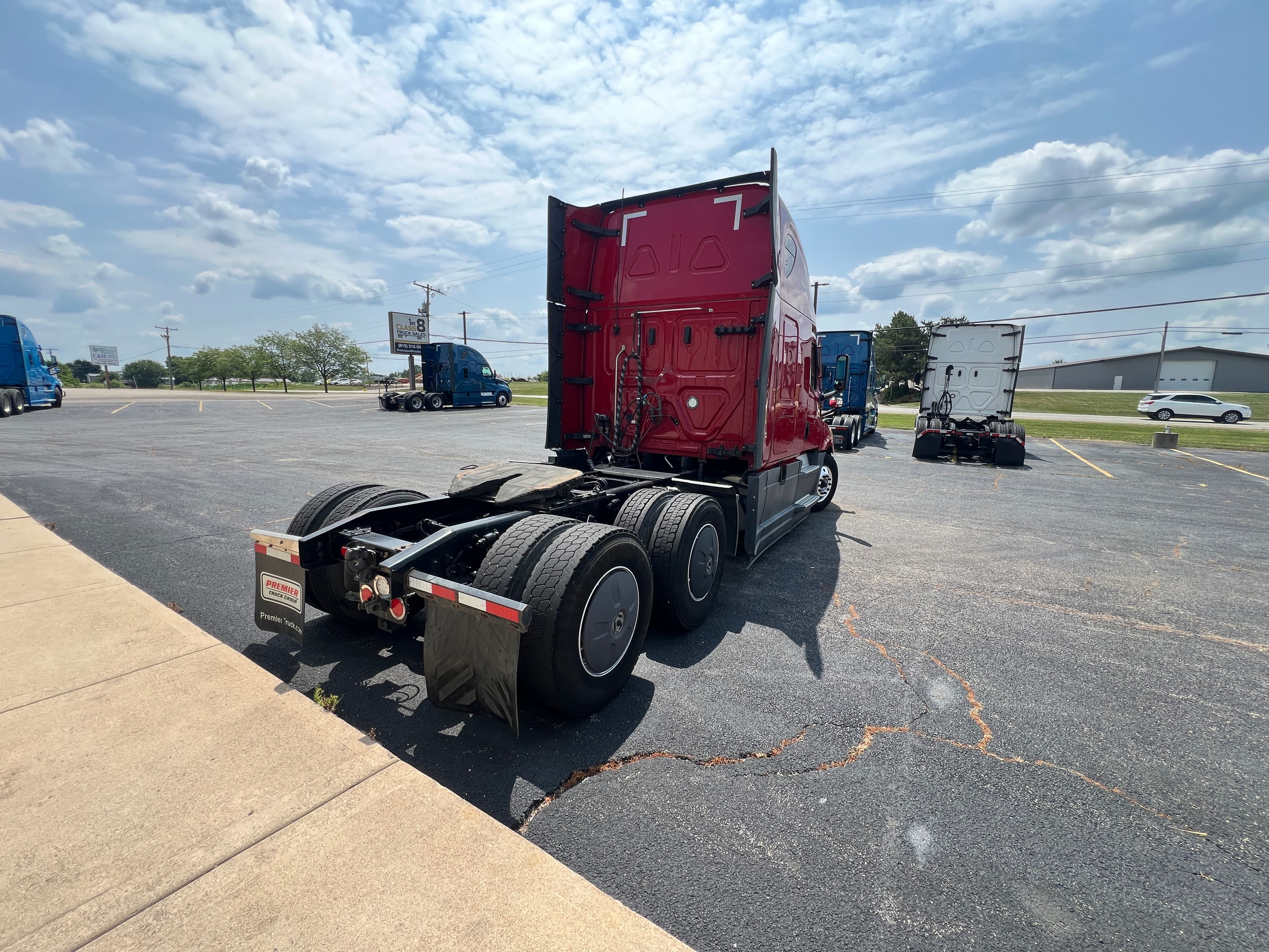 2022 Freightliner Cascadia 126