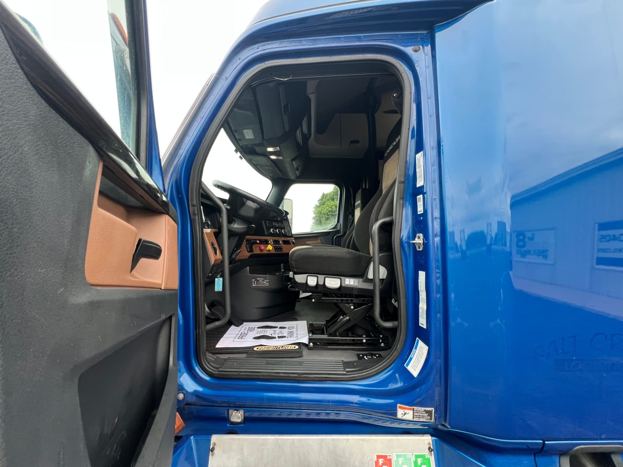 2022 Freightliner Cascadia 126