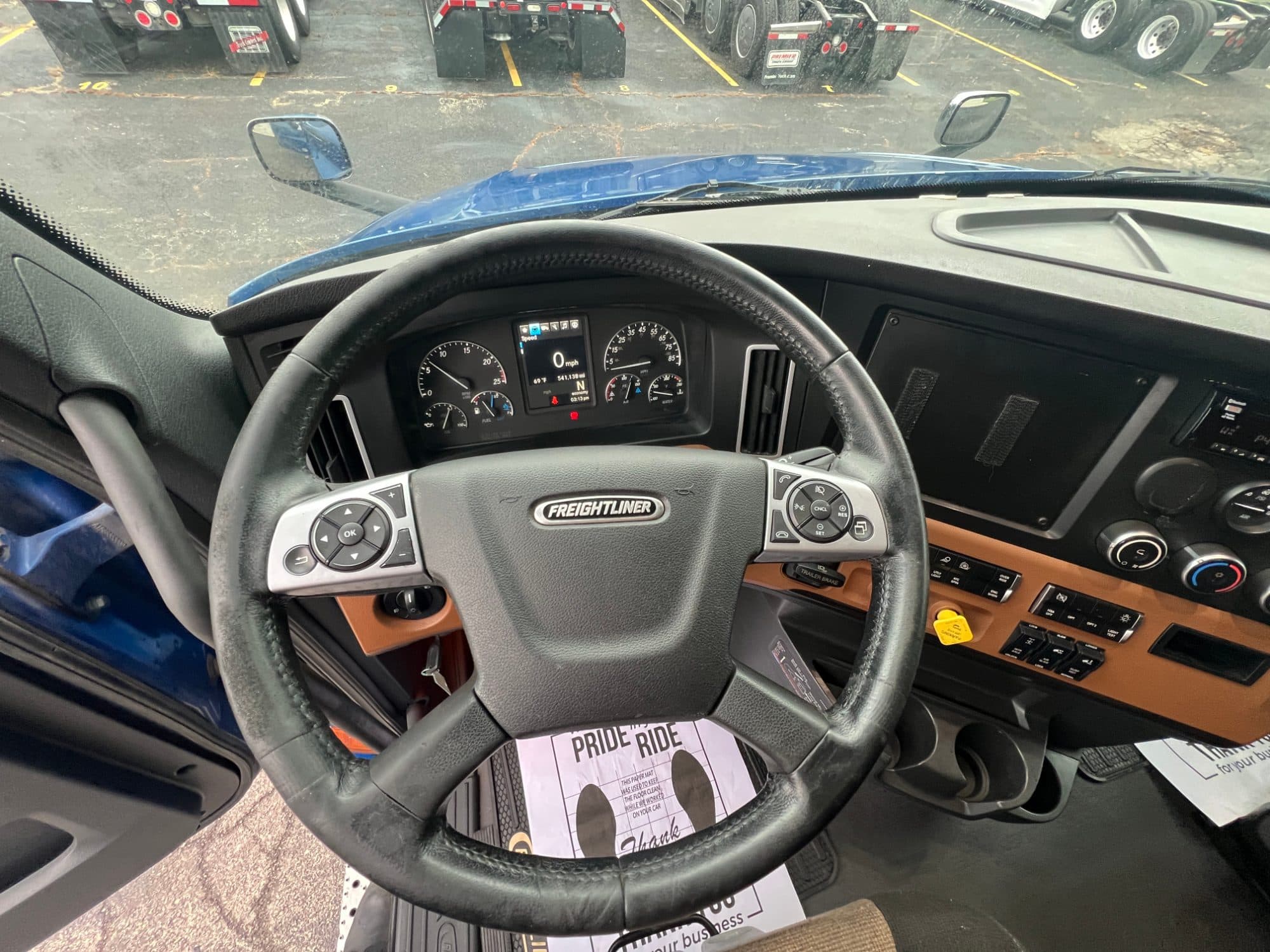 2022 Freightliner Cascadia 126