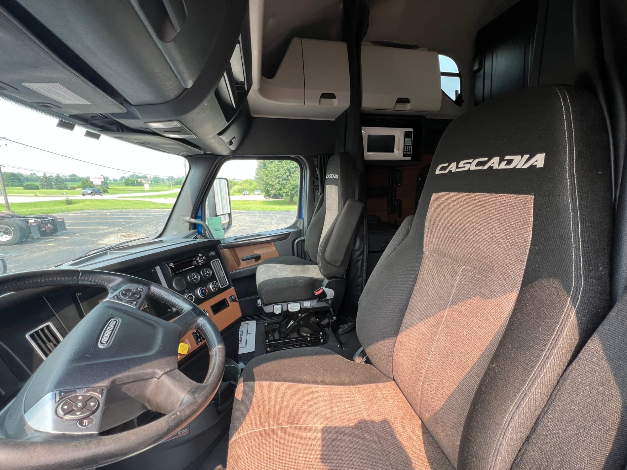 2022 Freightliner Cascadia 126