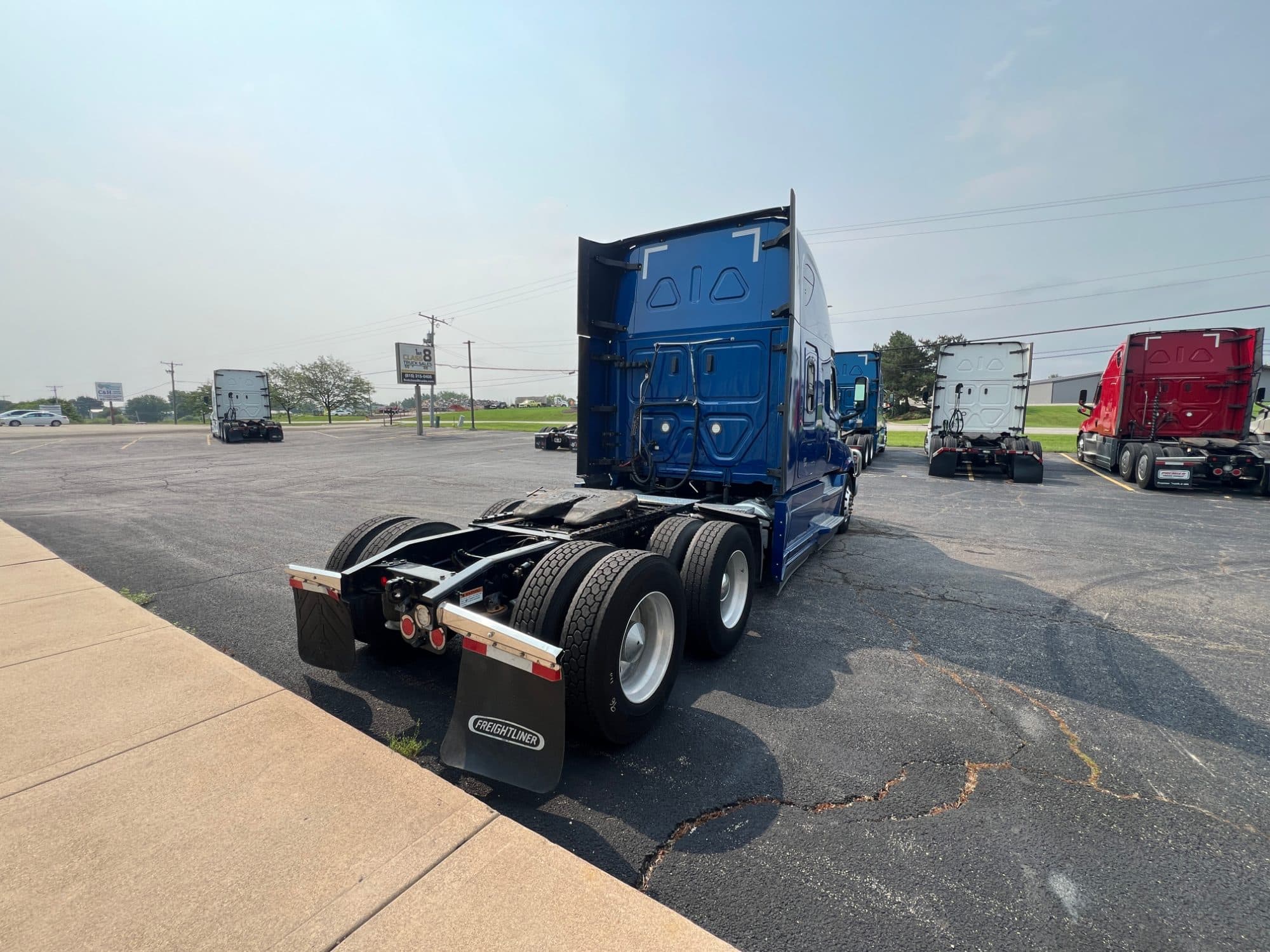 2022 Freightliner Cascadia 126