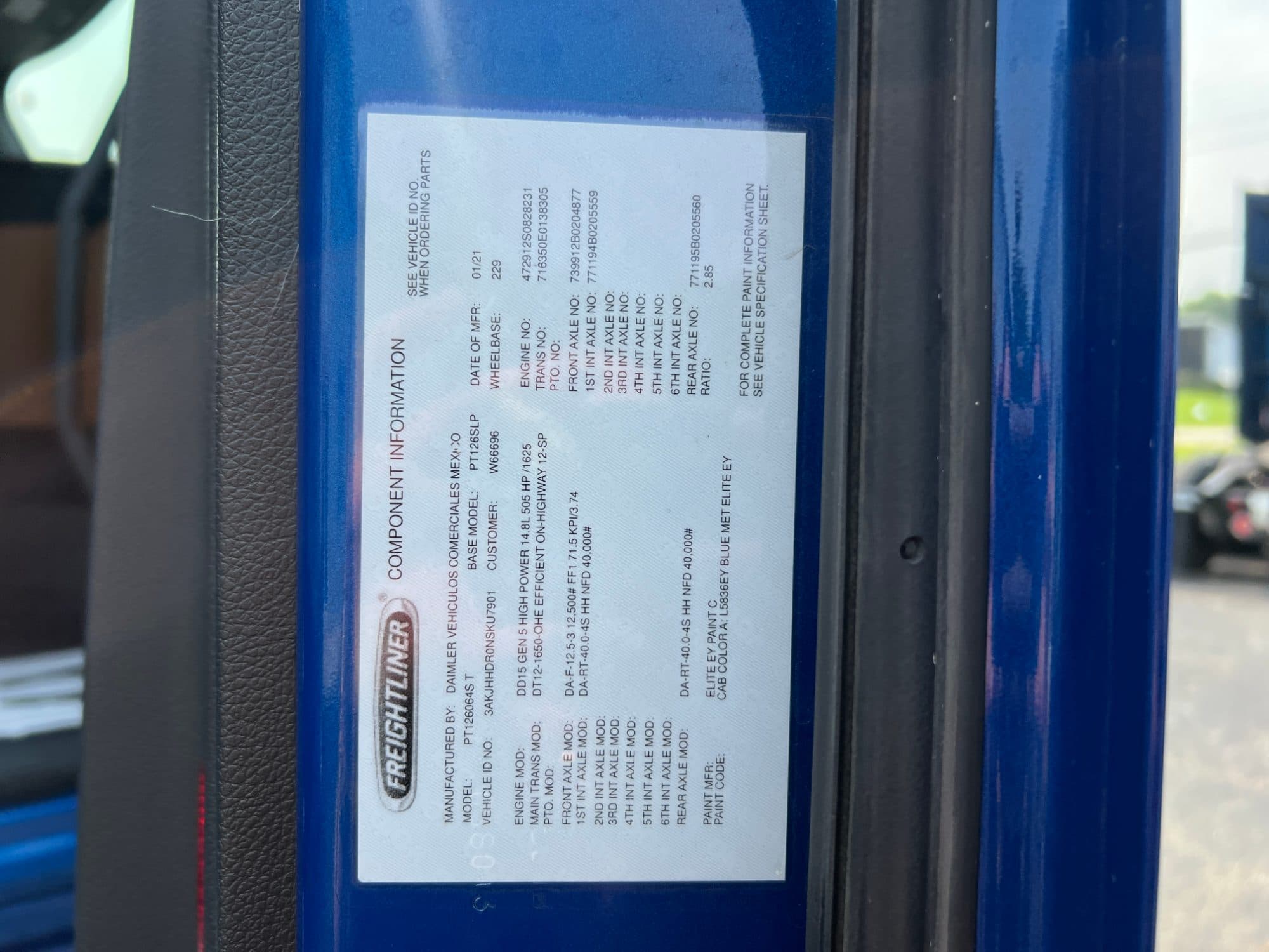 2022 Freightliner Cascadia 126