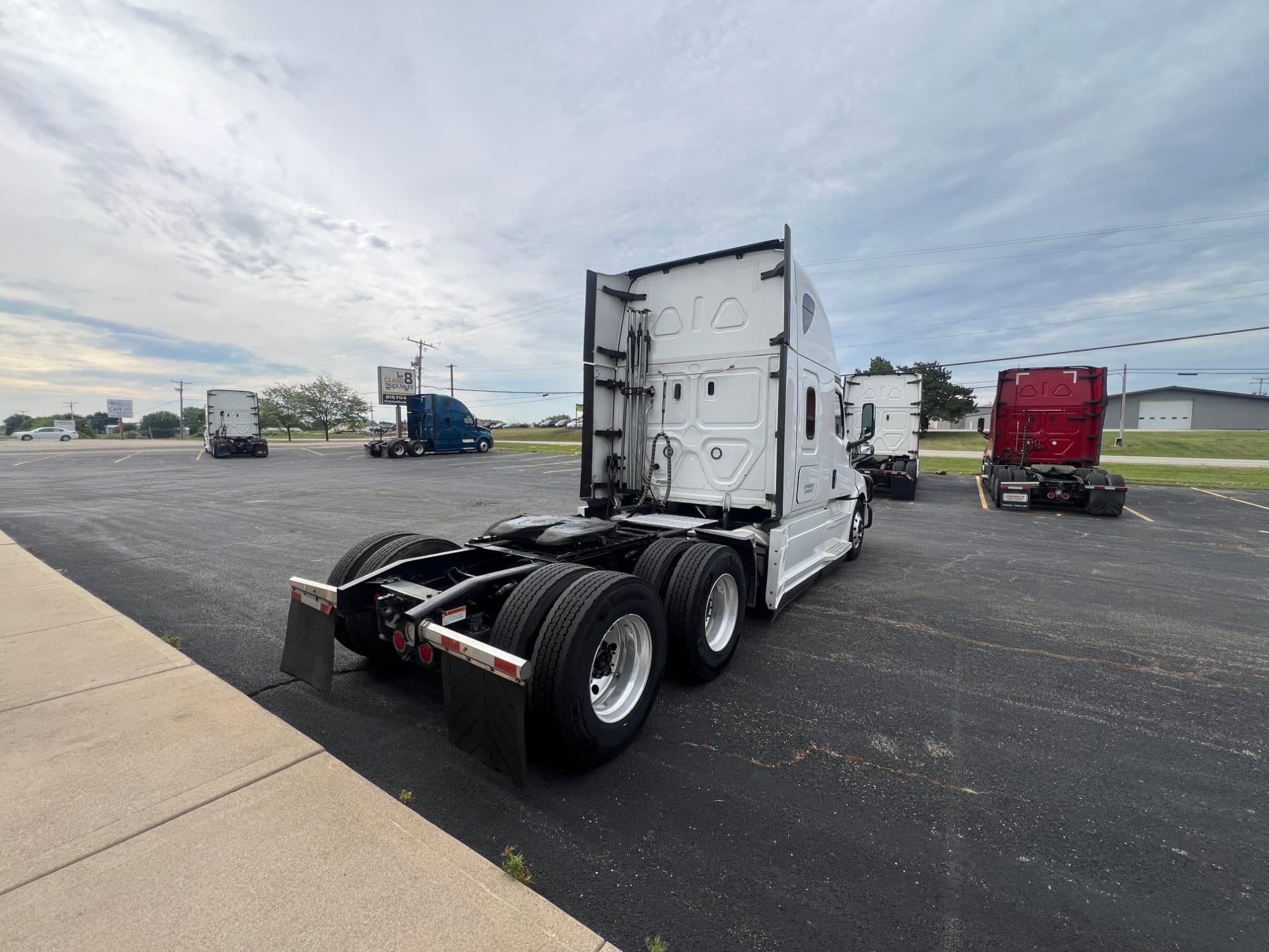 2022 Freightliner Cascadia 126