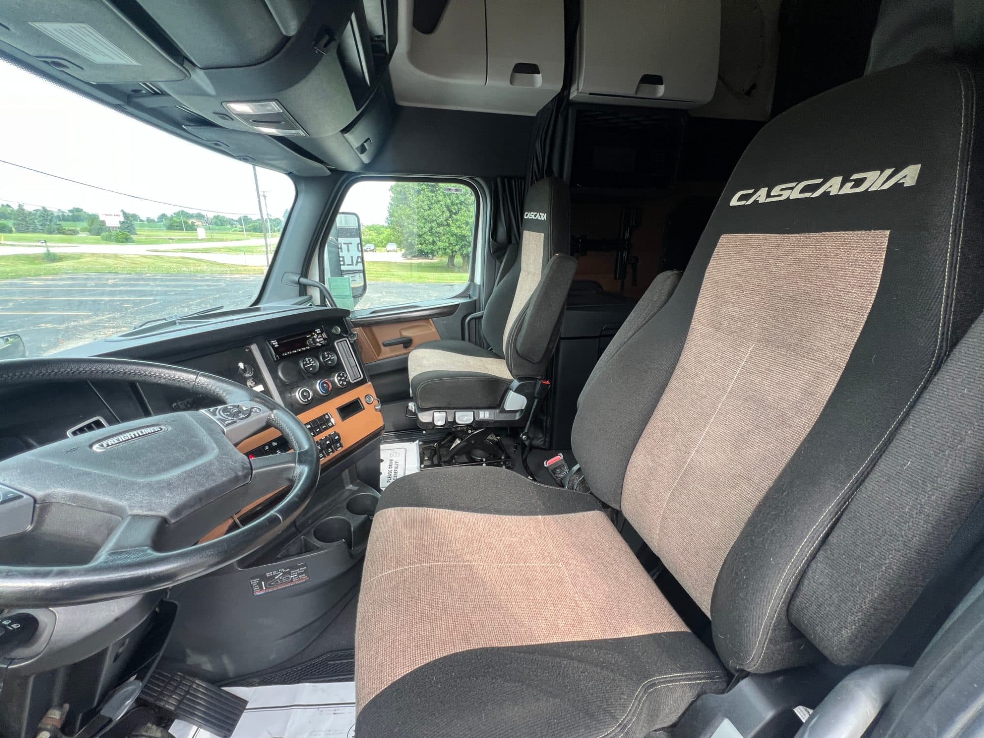 2022 Freightliner Cascadia 126