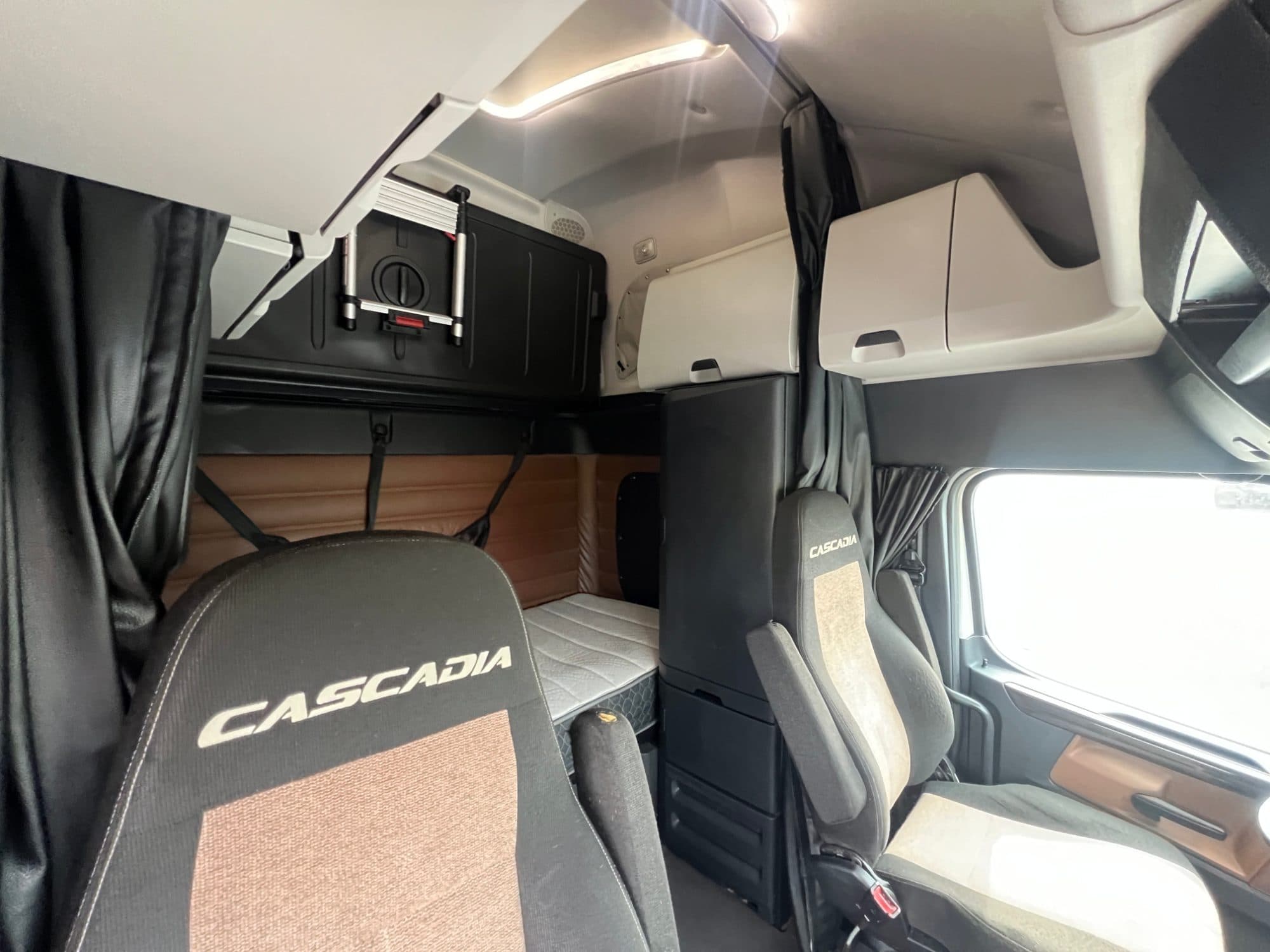 2022 Freightliner Cascadia 126
