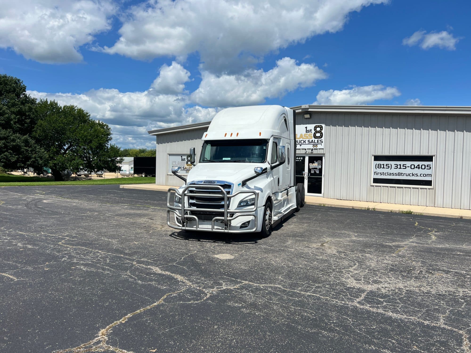 2023 Freightliner Cascadia 126
