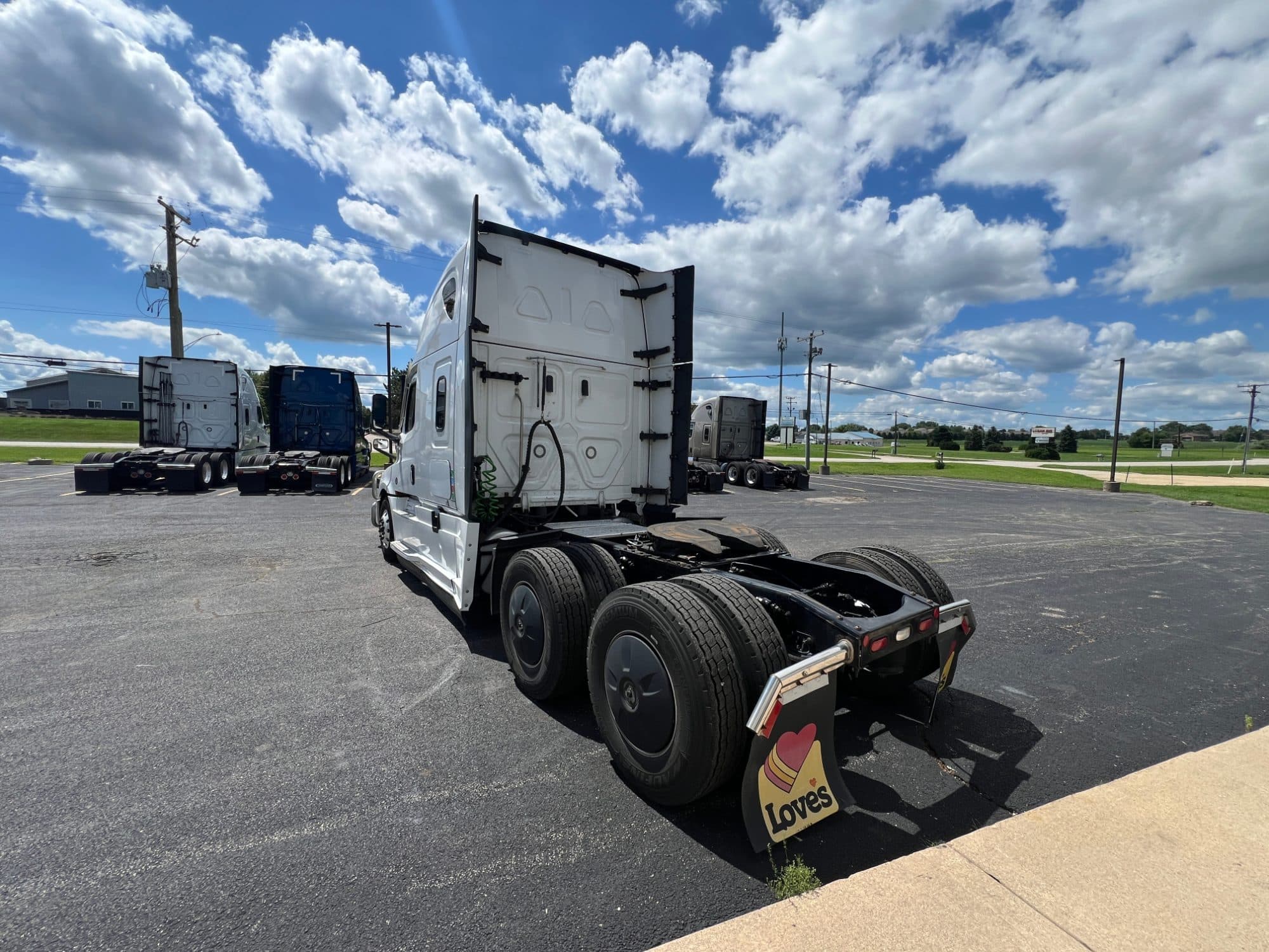 2023 Freightliner Cascadia 126