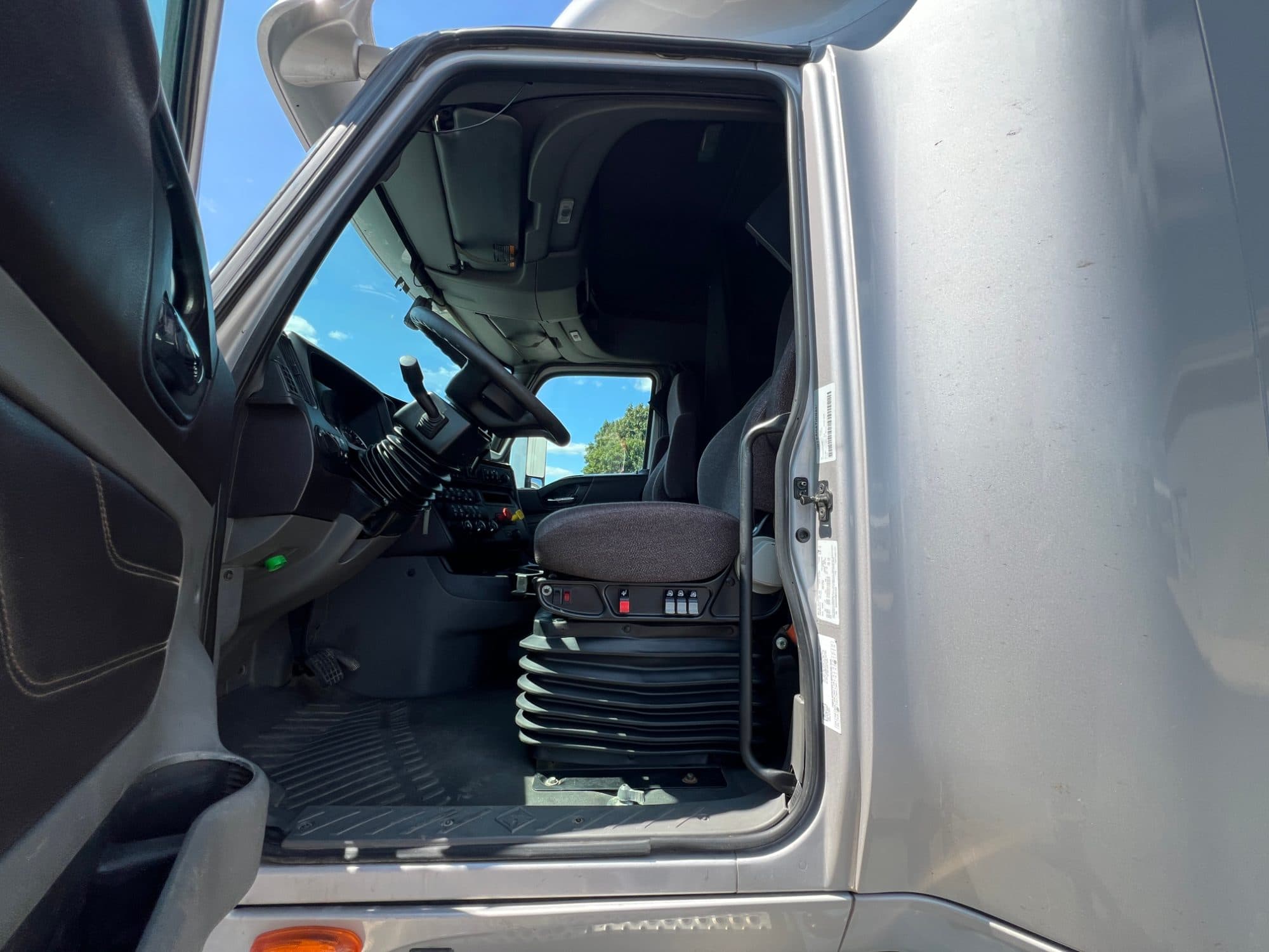 2021 International LT625
