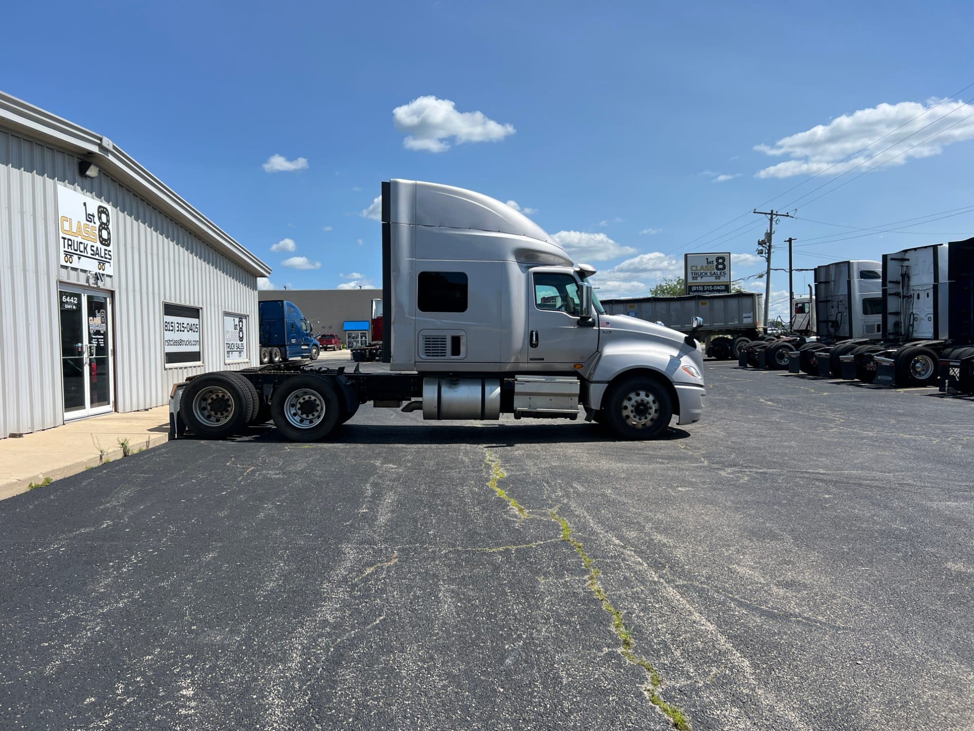 2021 International LT625