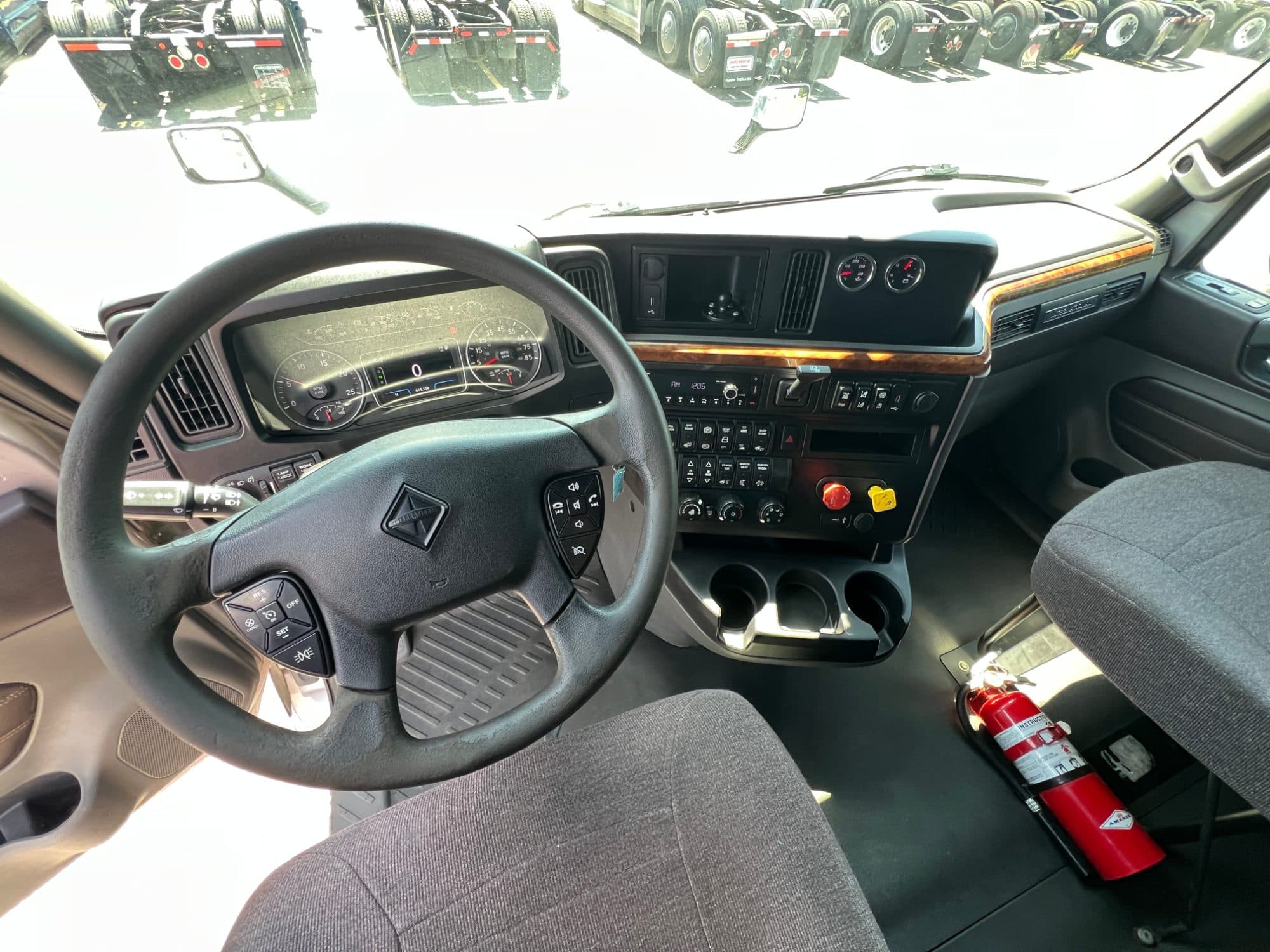 2021 International LT625