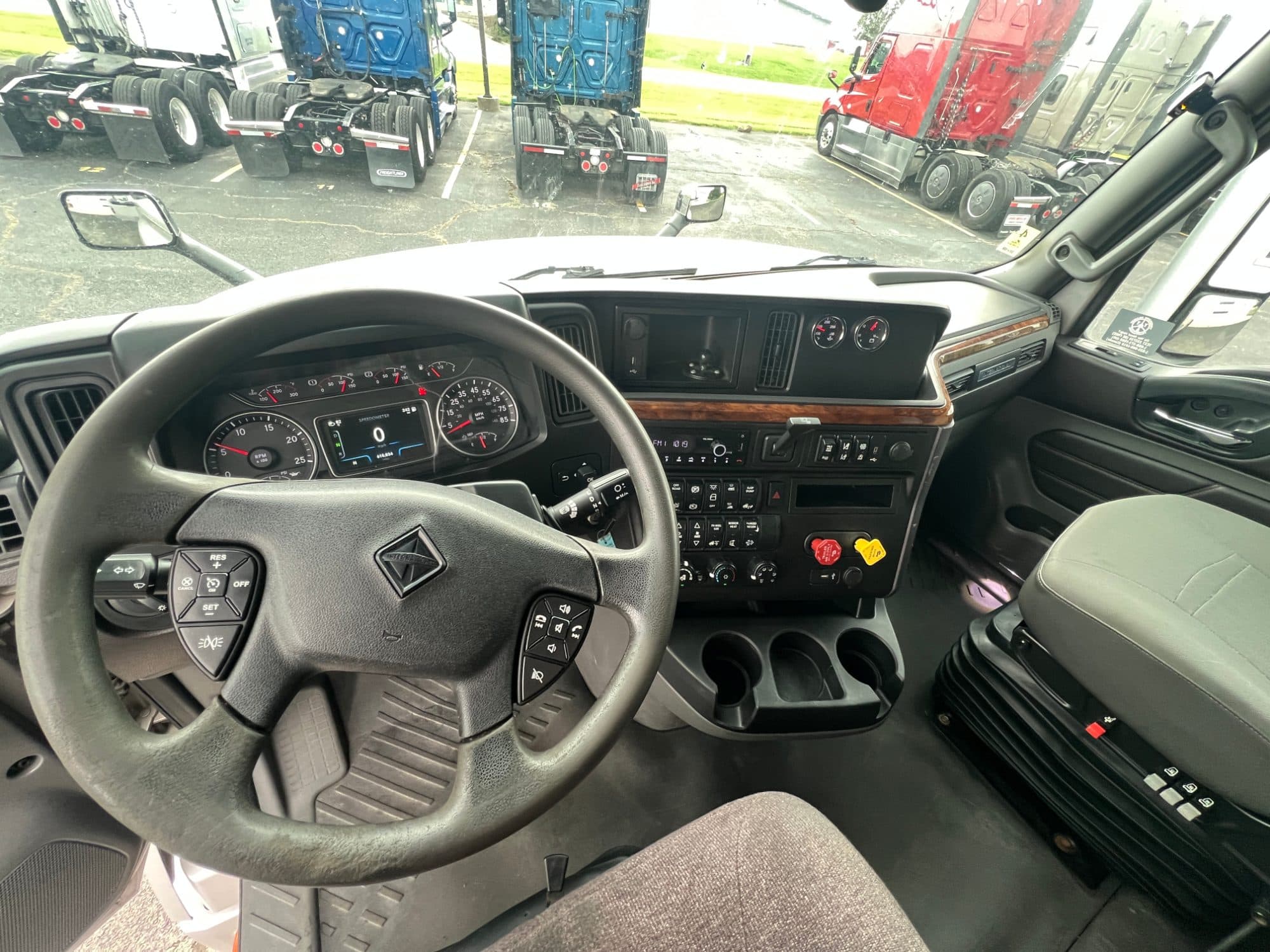 2021 International LT625