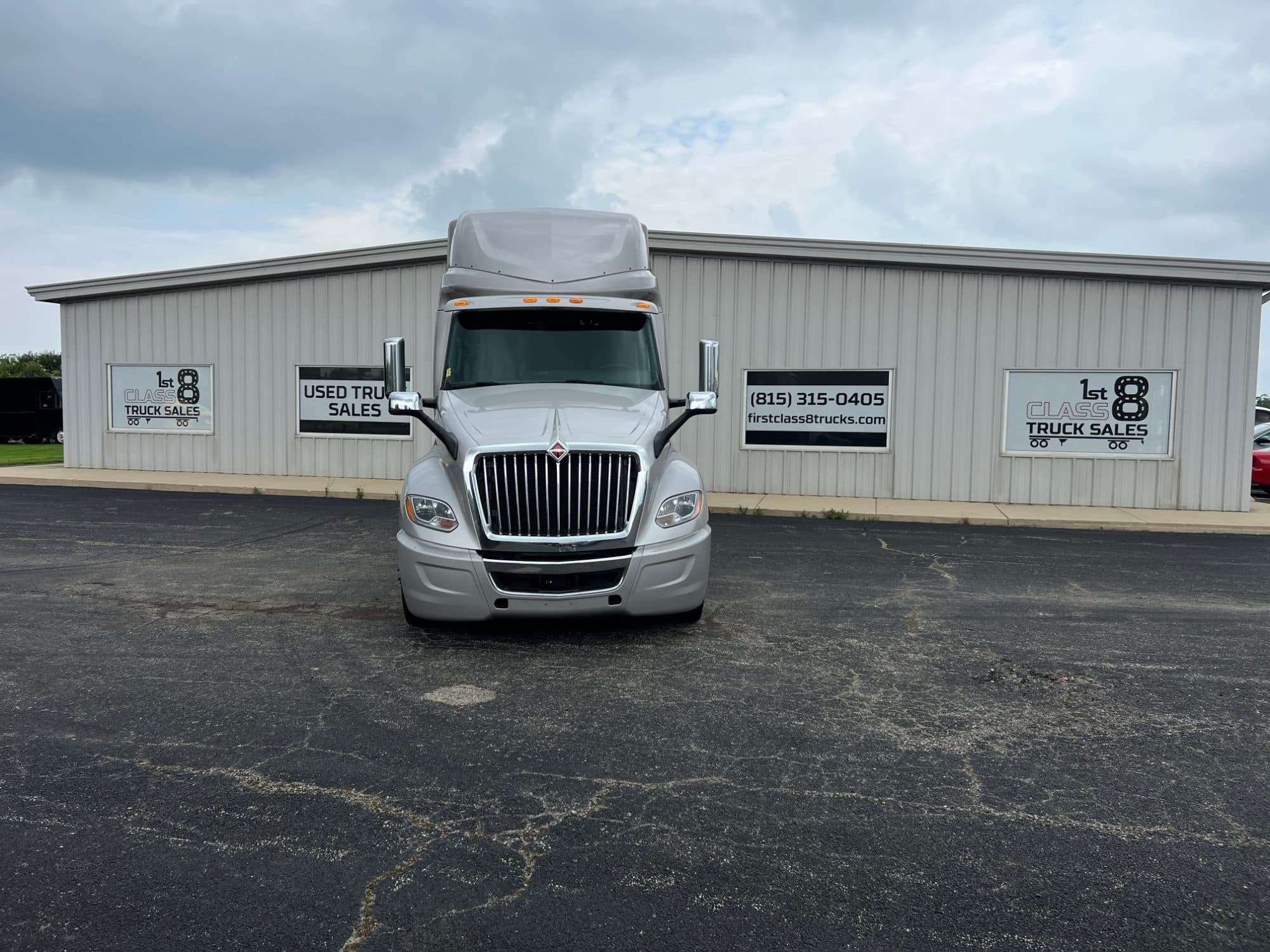 2021 International LT625