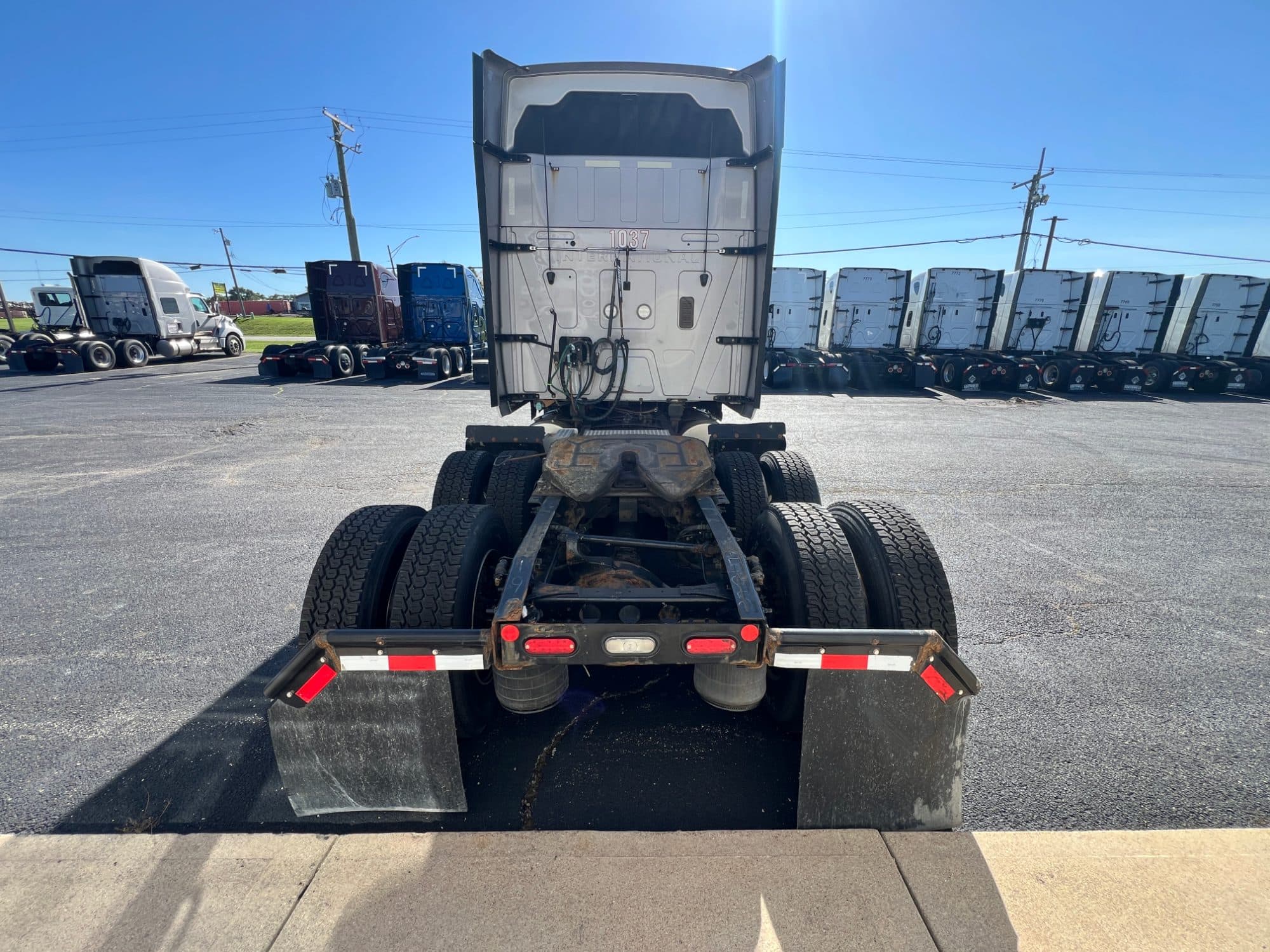 2021 International LT625