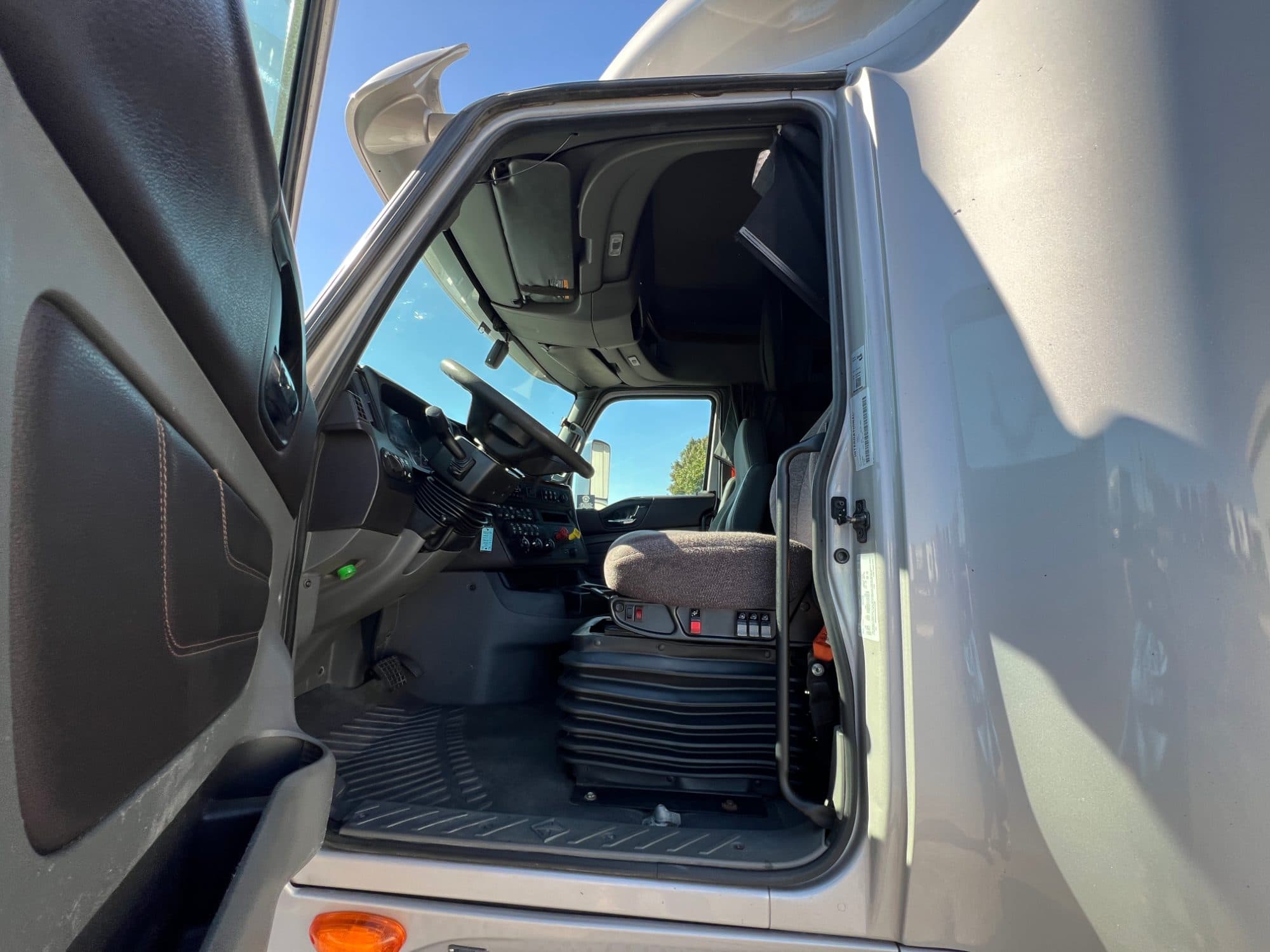 2021 International LT625