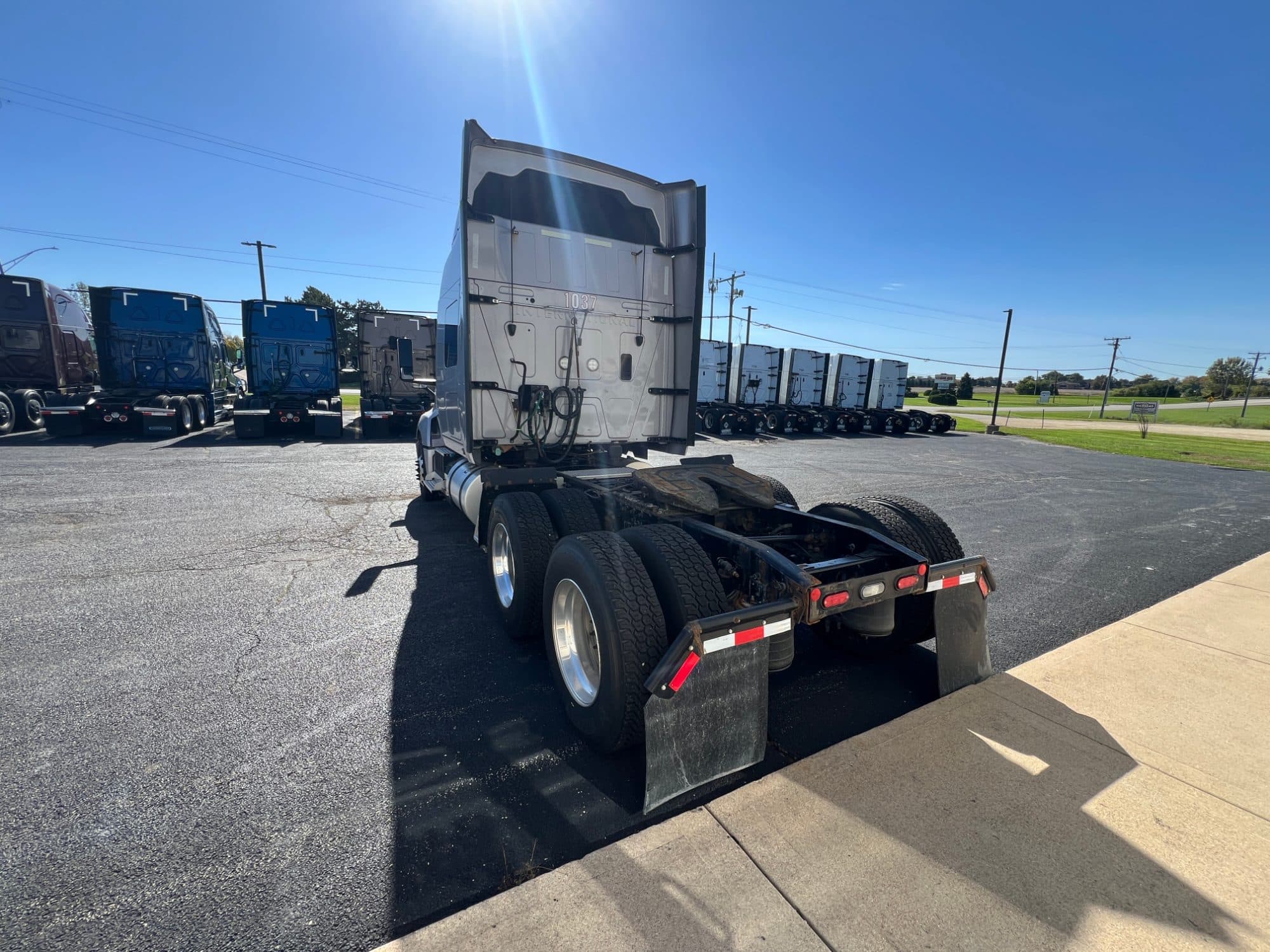 2021 International LT625