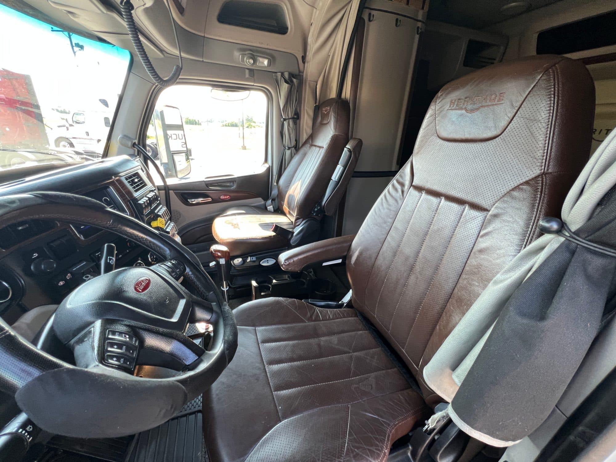 2020 Peterbilt 567