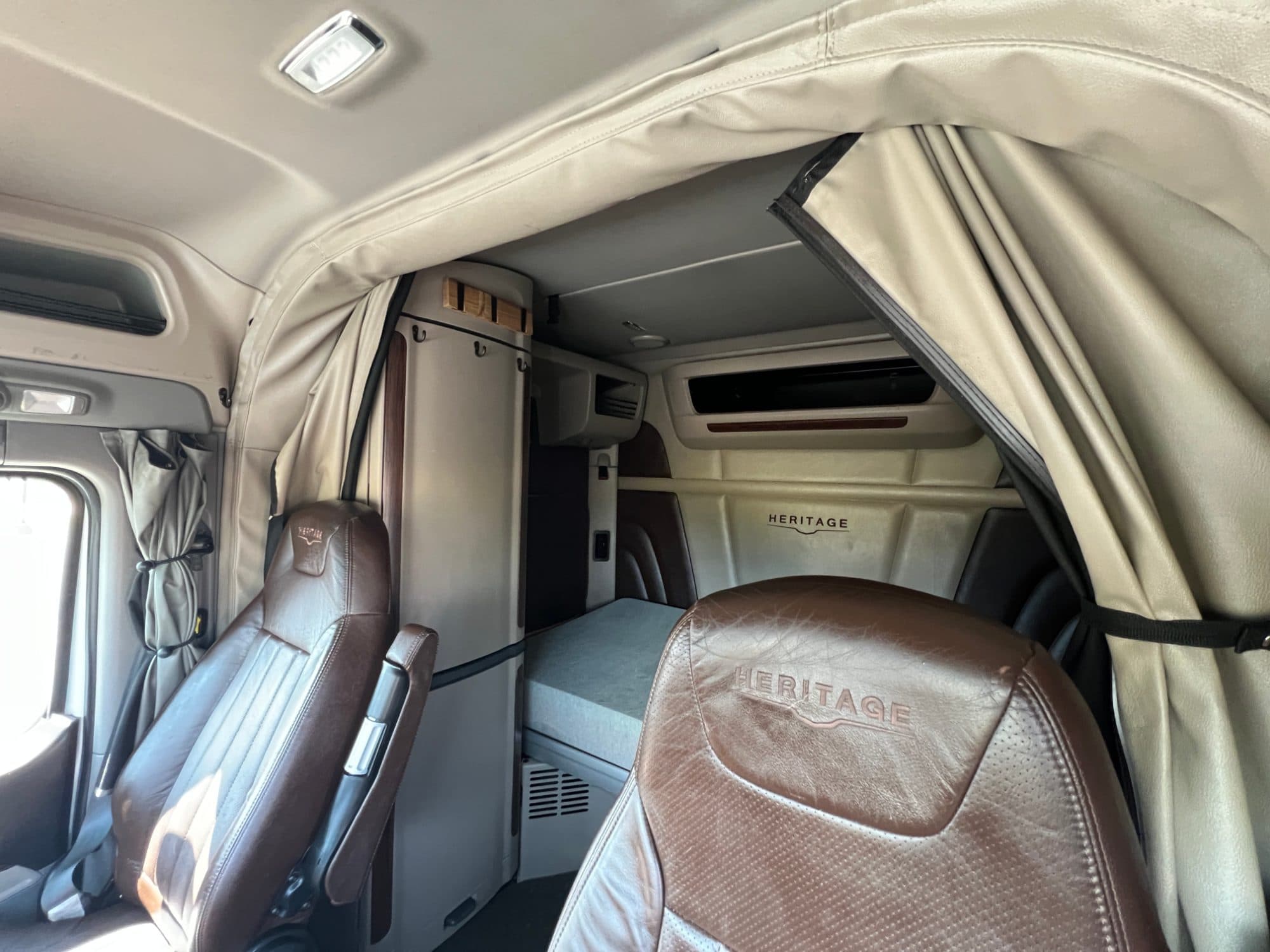 2020 Peterbilt 567