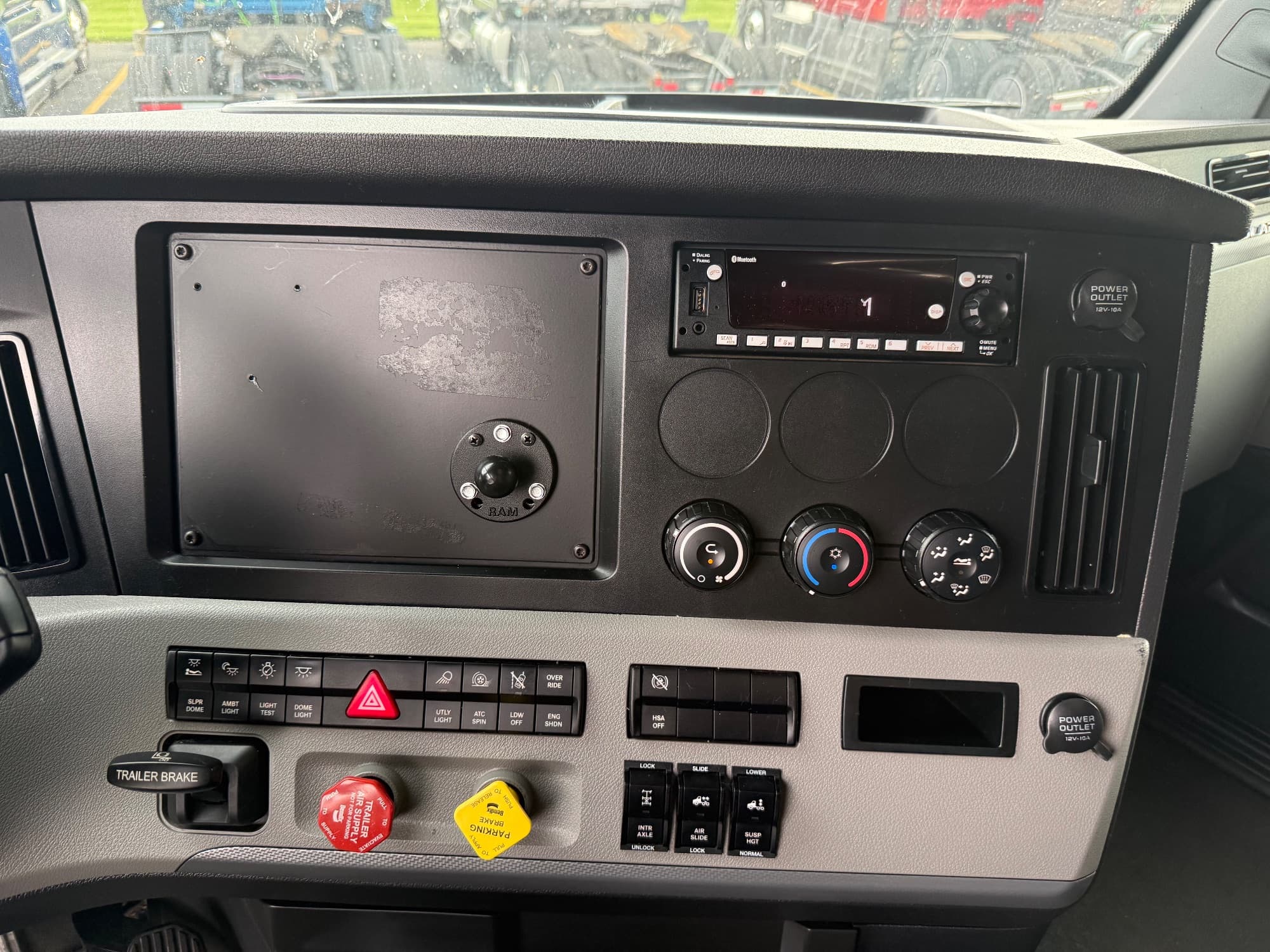 2022 Freightliner Cascadia 126