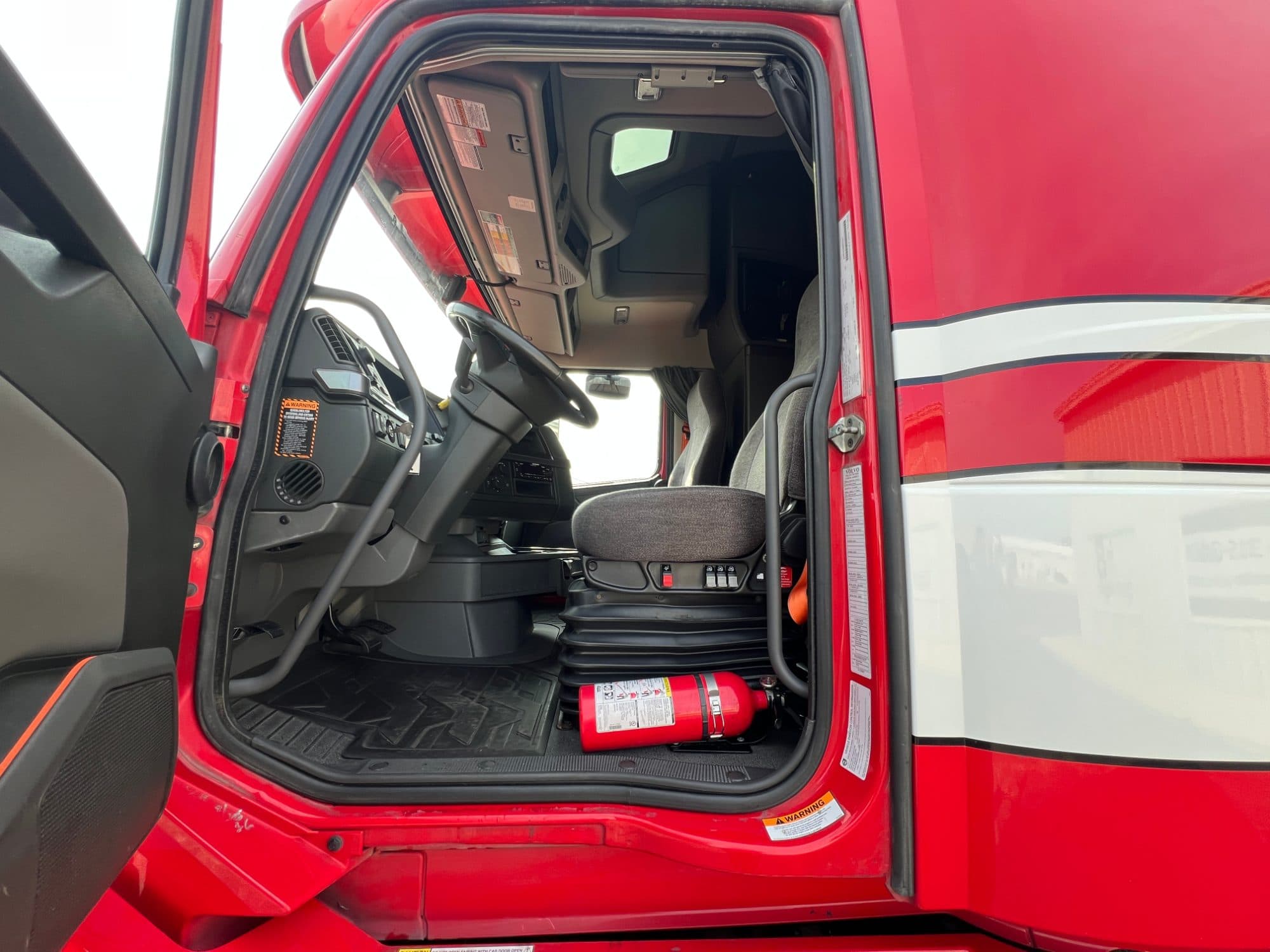 2022 Volvo VNL860