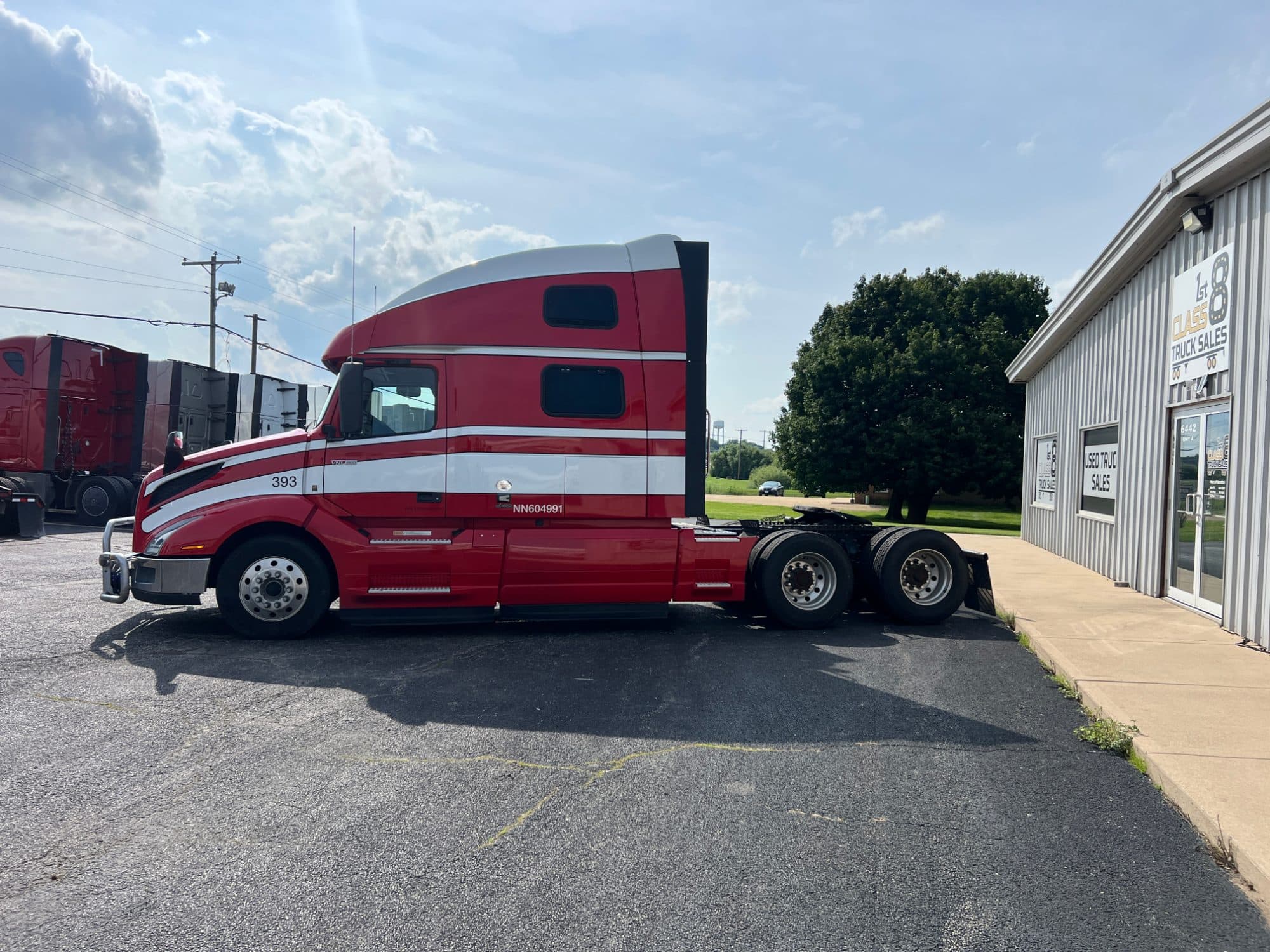 2022 Volvo VNL860