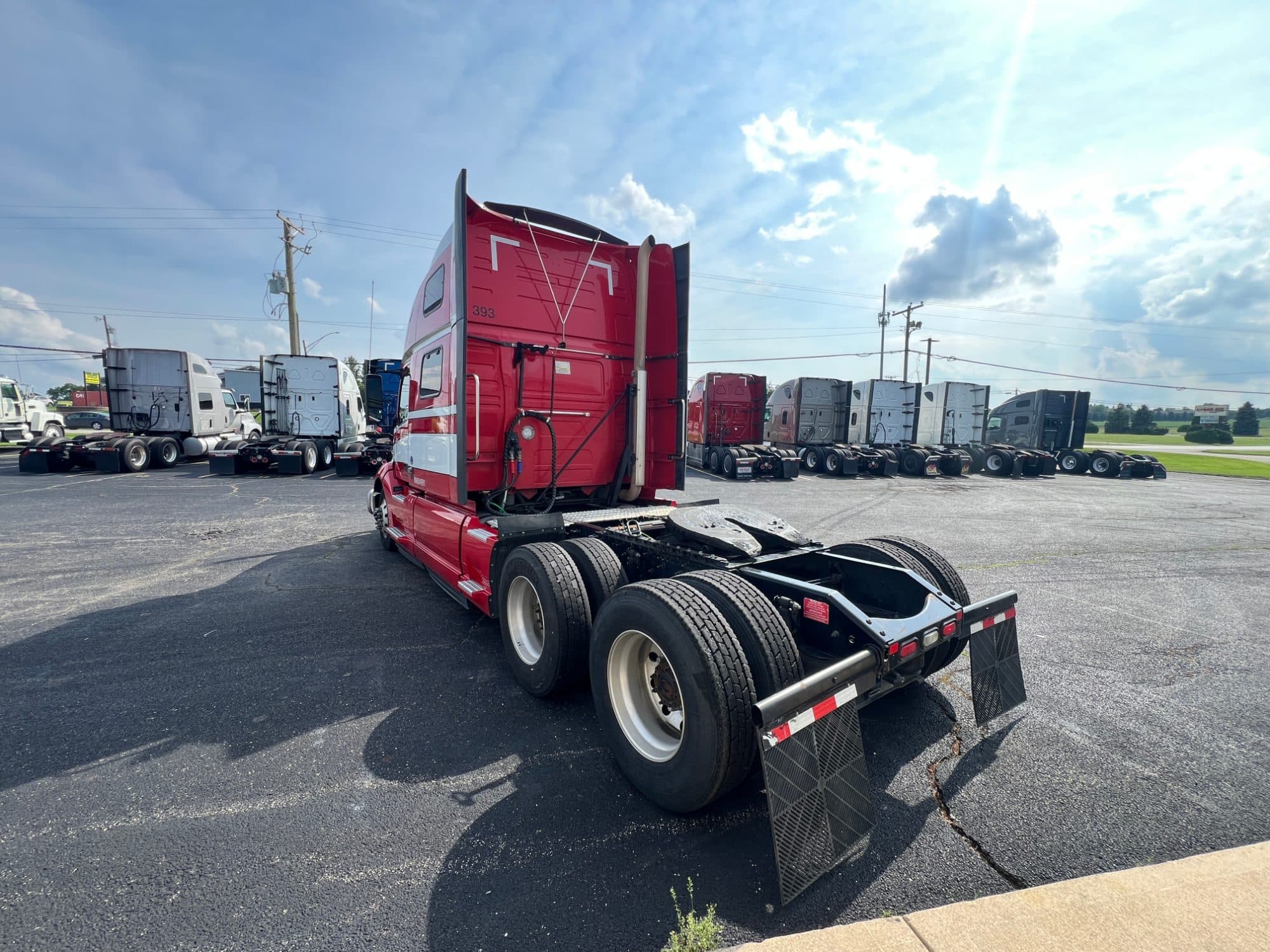 2022 Volvo VNL860