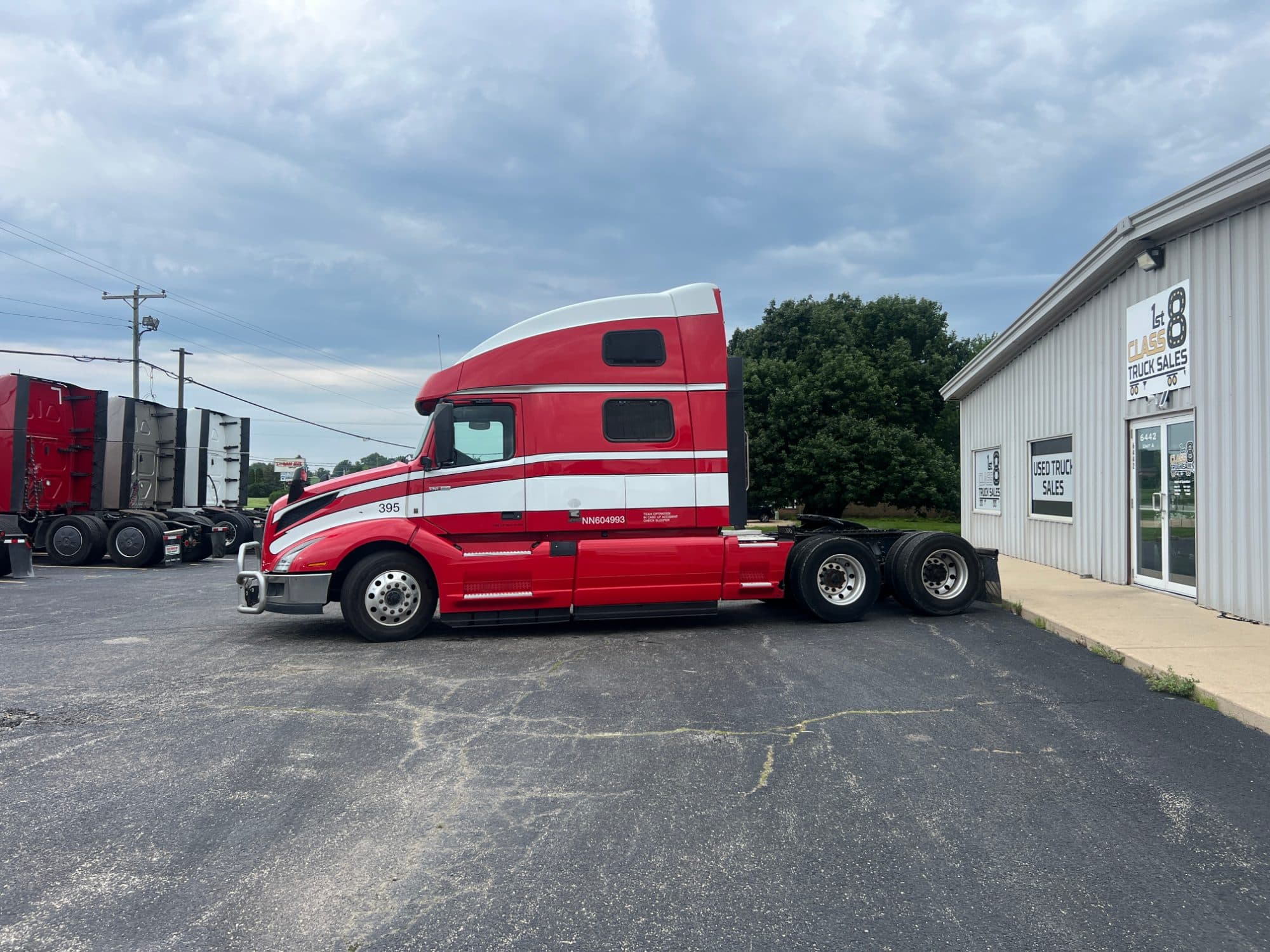 2022 Volvo VNL860