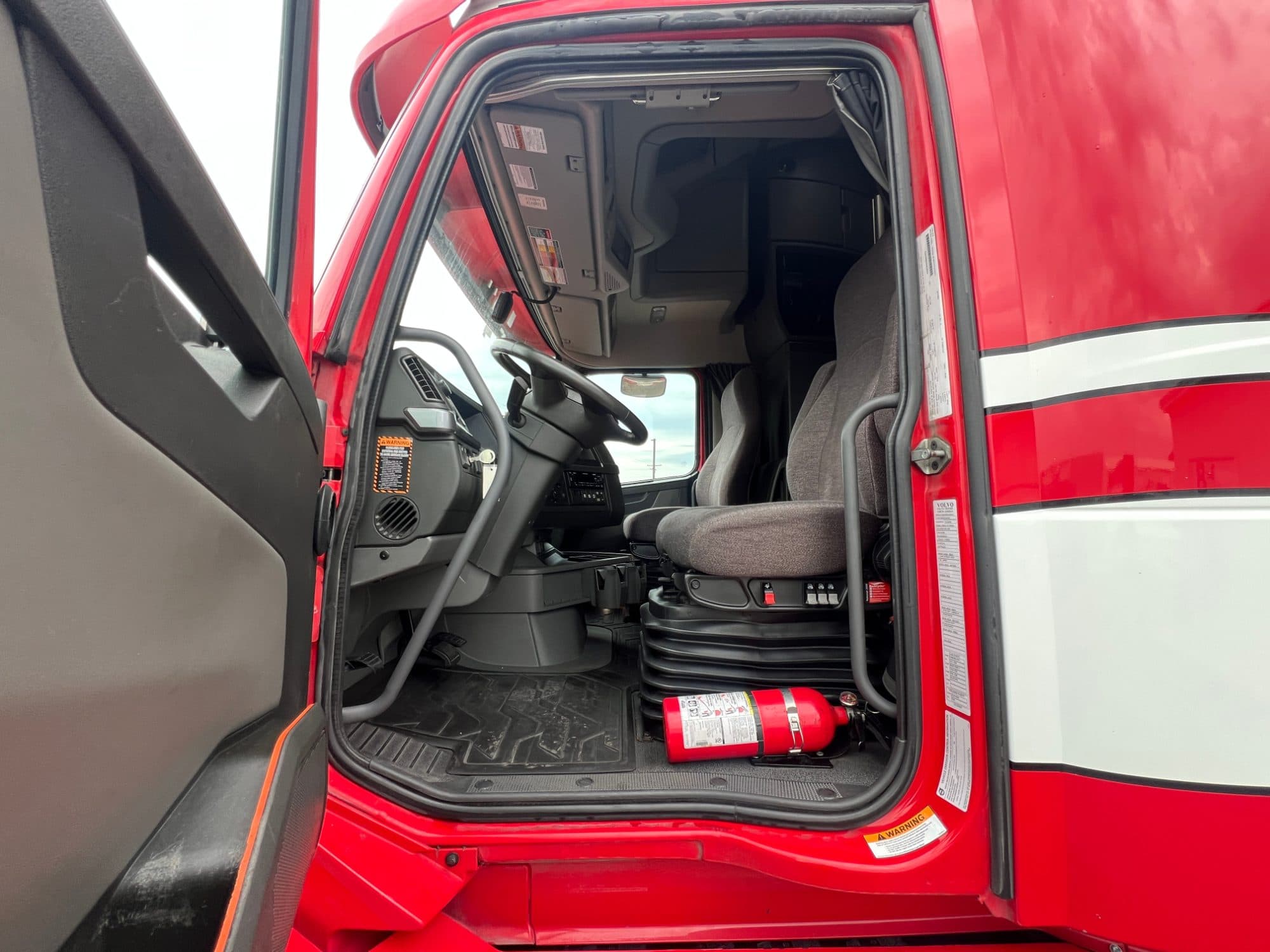 2022 Volvo VNL860