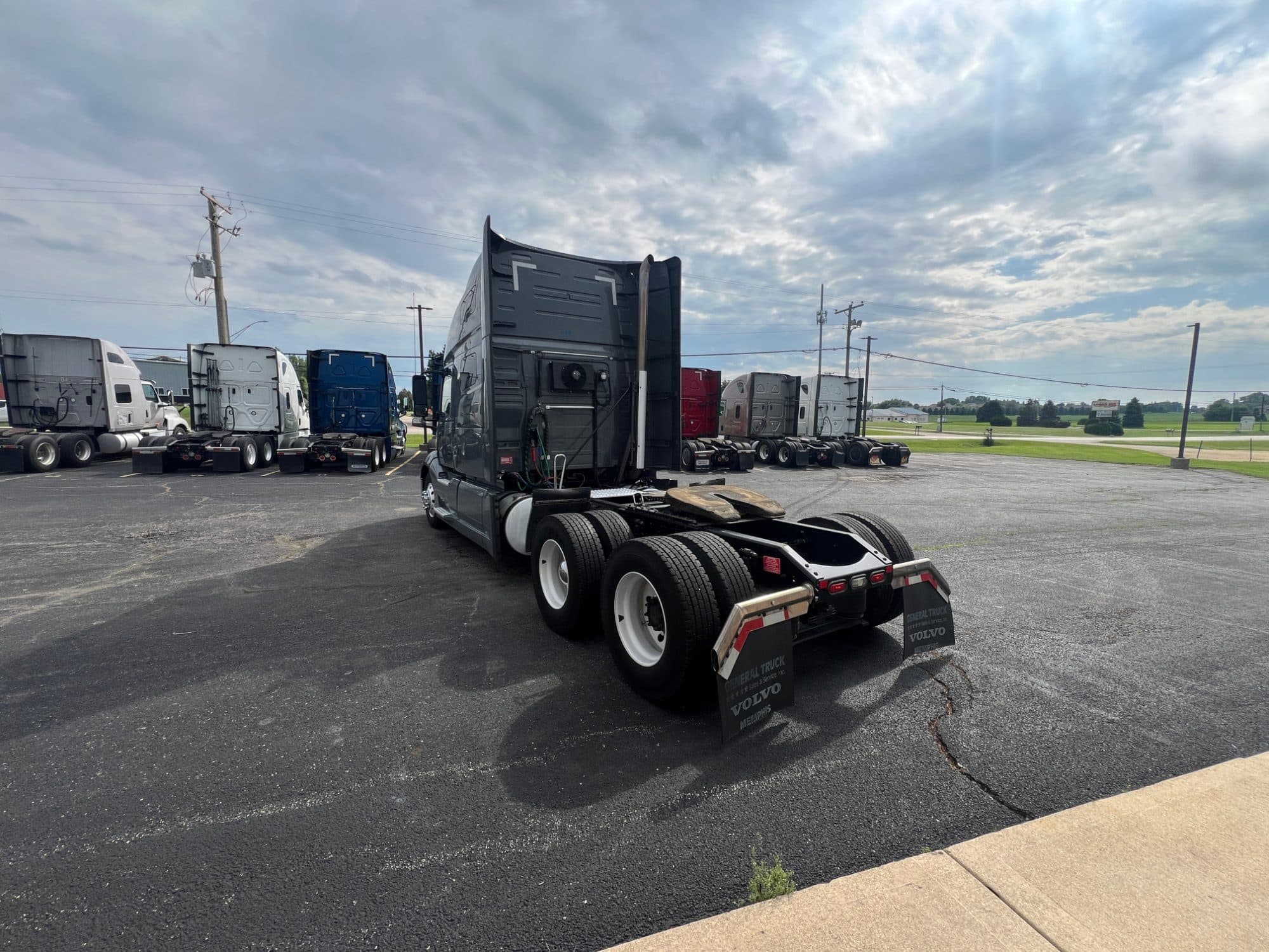 2021 Volvo VNL760