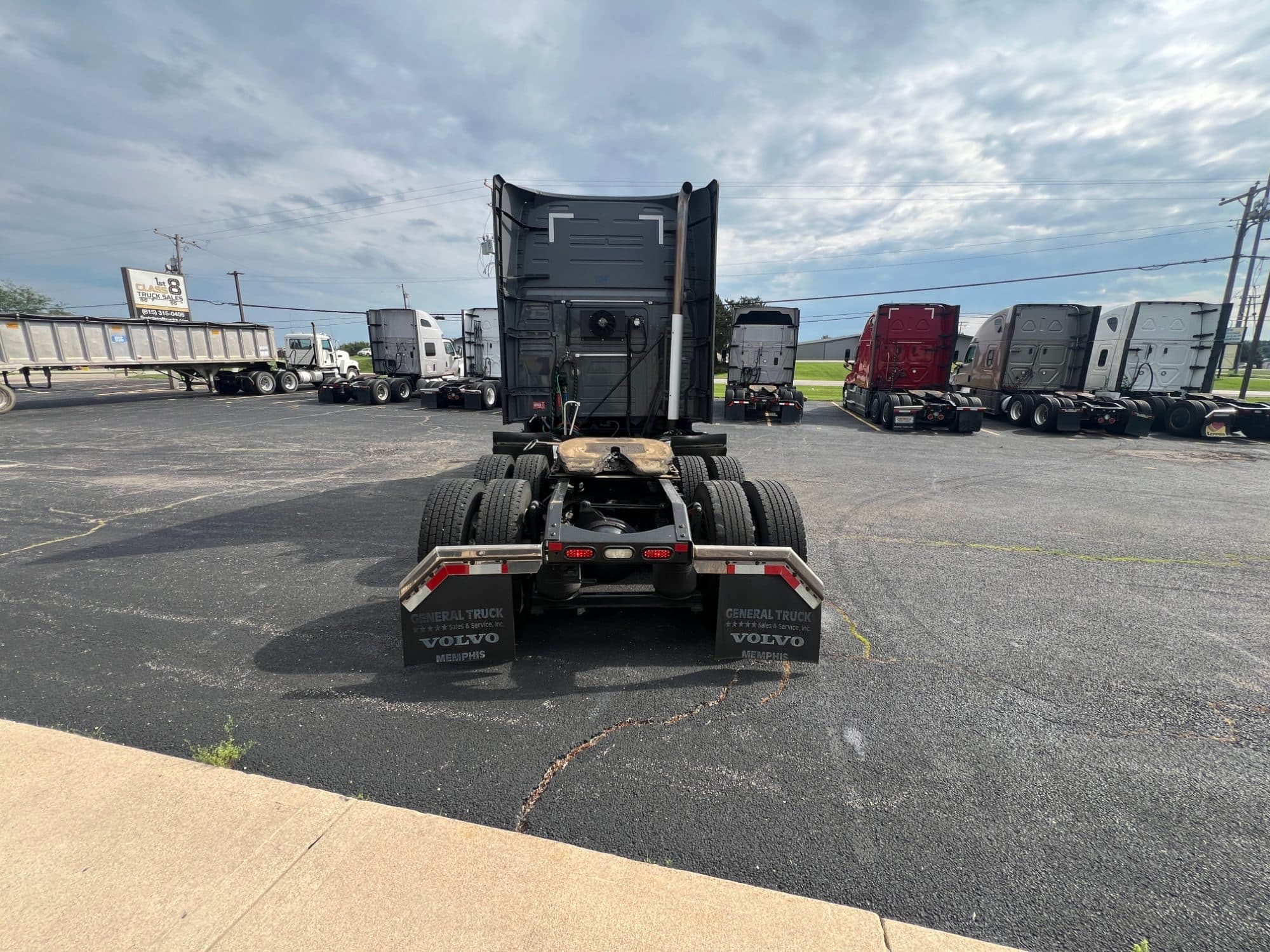 2021 Volvo VNL760