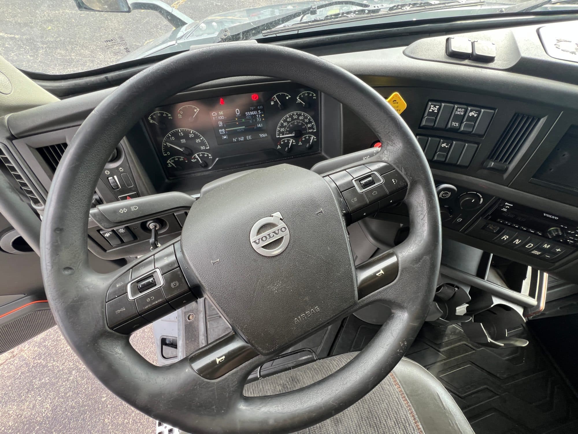2021 Volvo VNL760