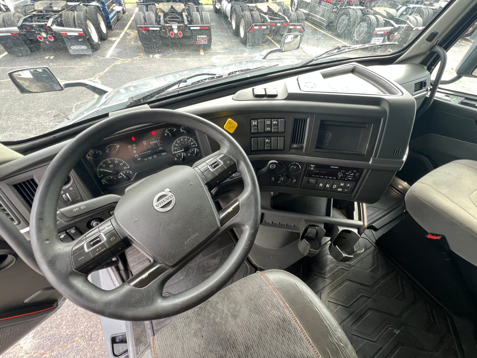 2021 Volvo VNL760