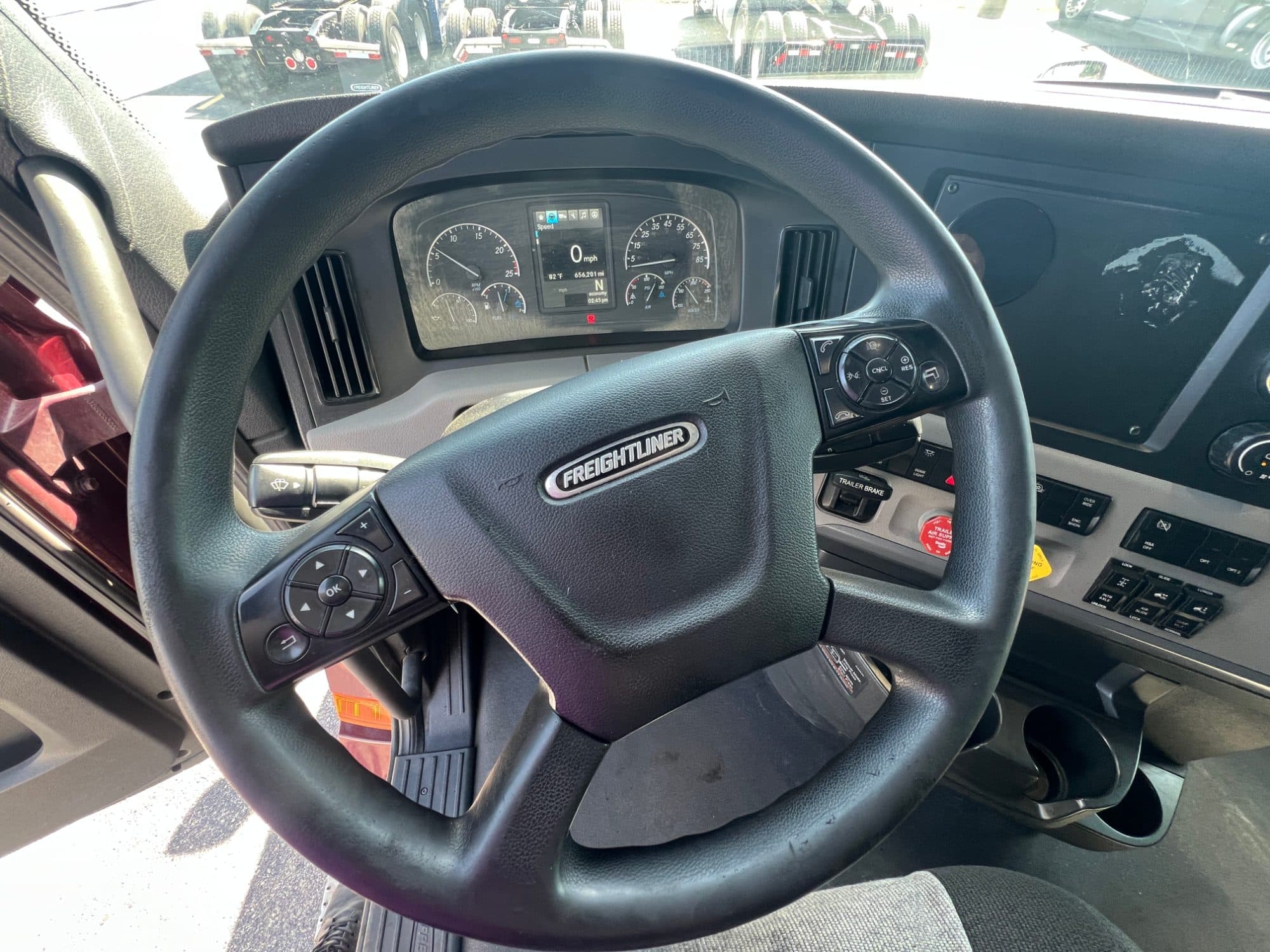 2021 Freightliner Cascadia 126