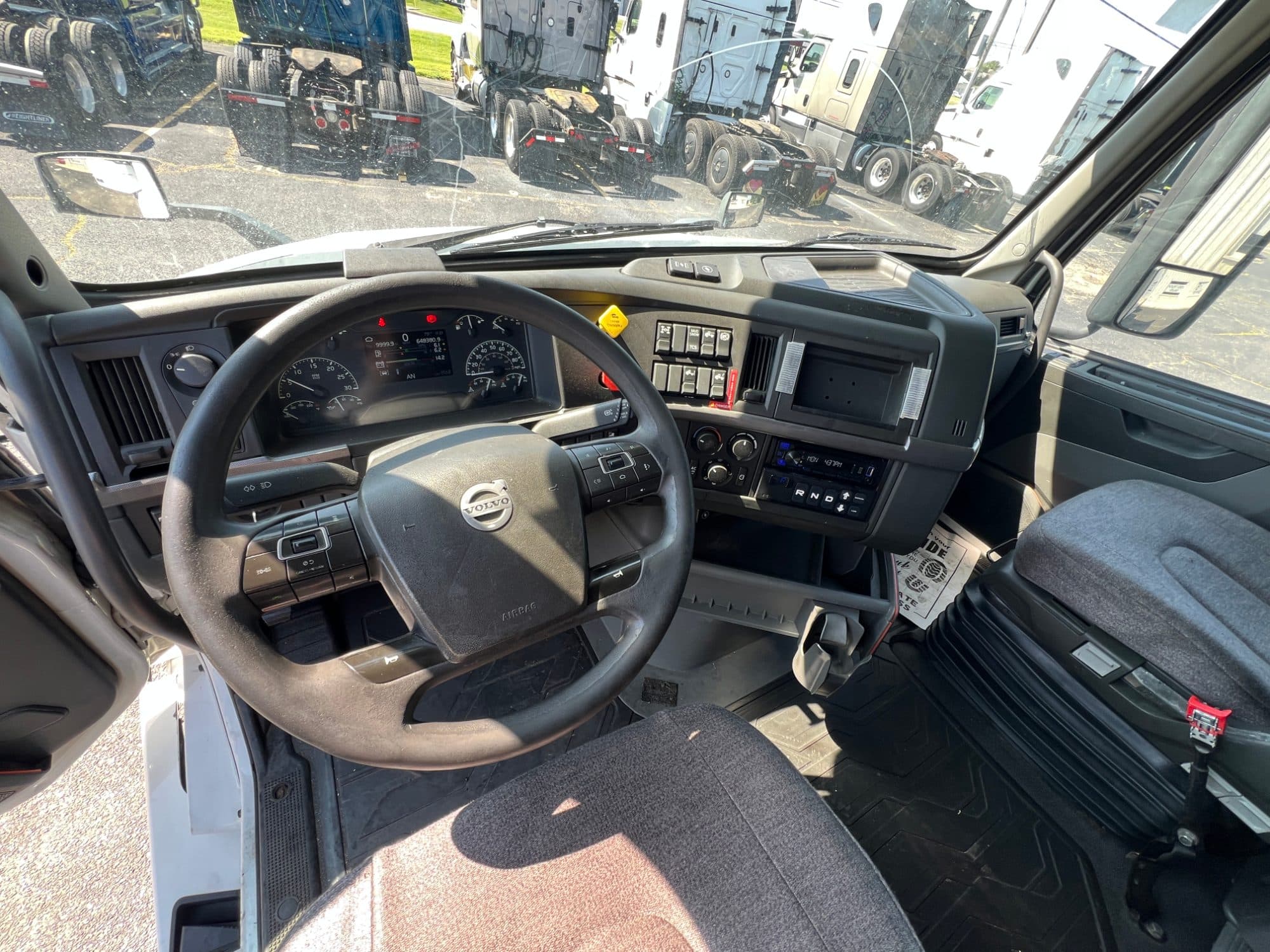 2020 Volvo VNL760