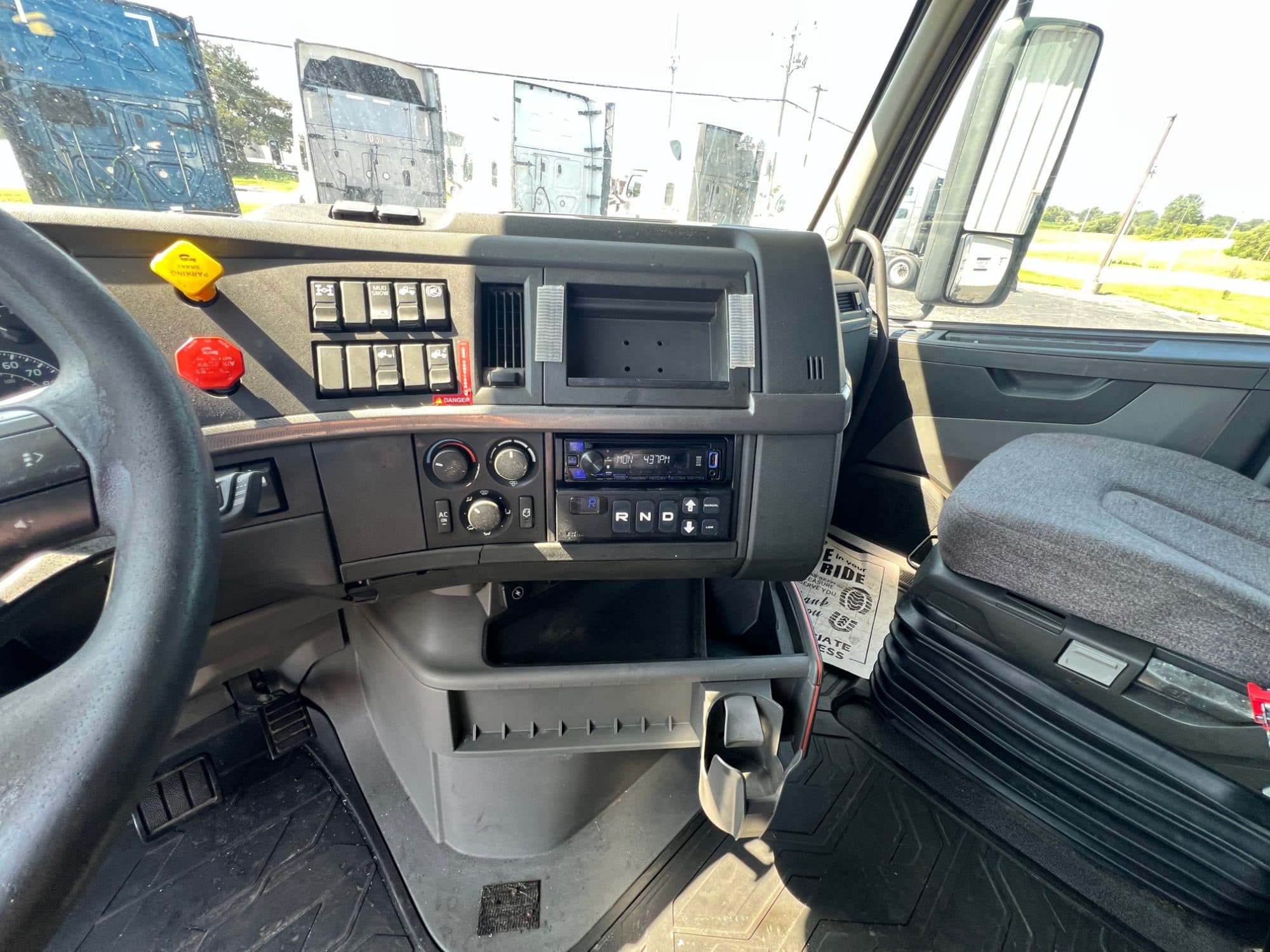2020 Volvo VNL760